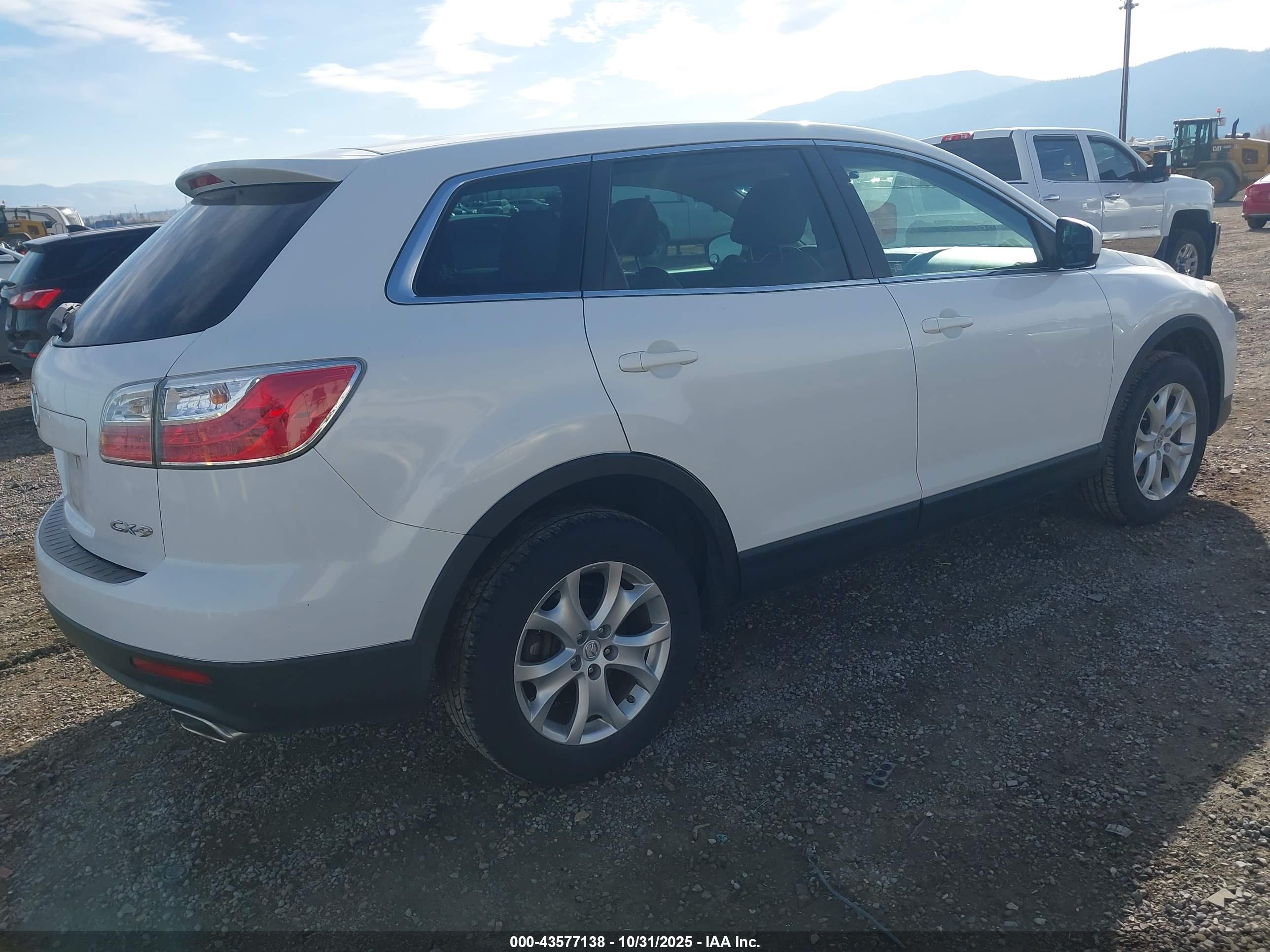 MAZDA CX-9 image 4