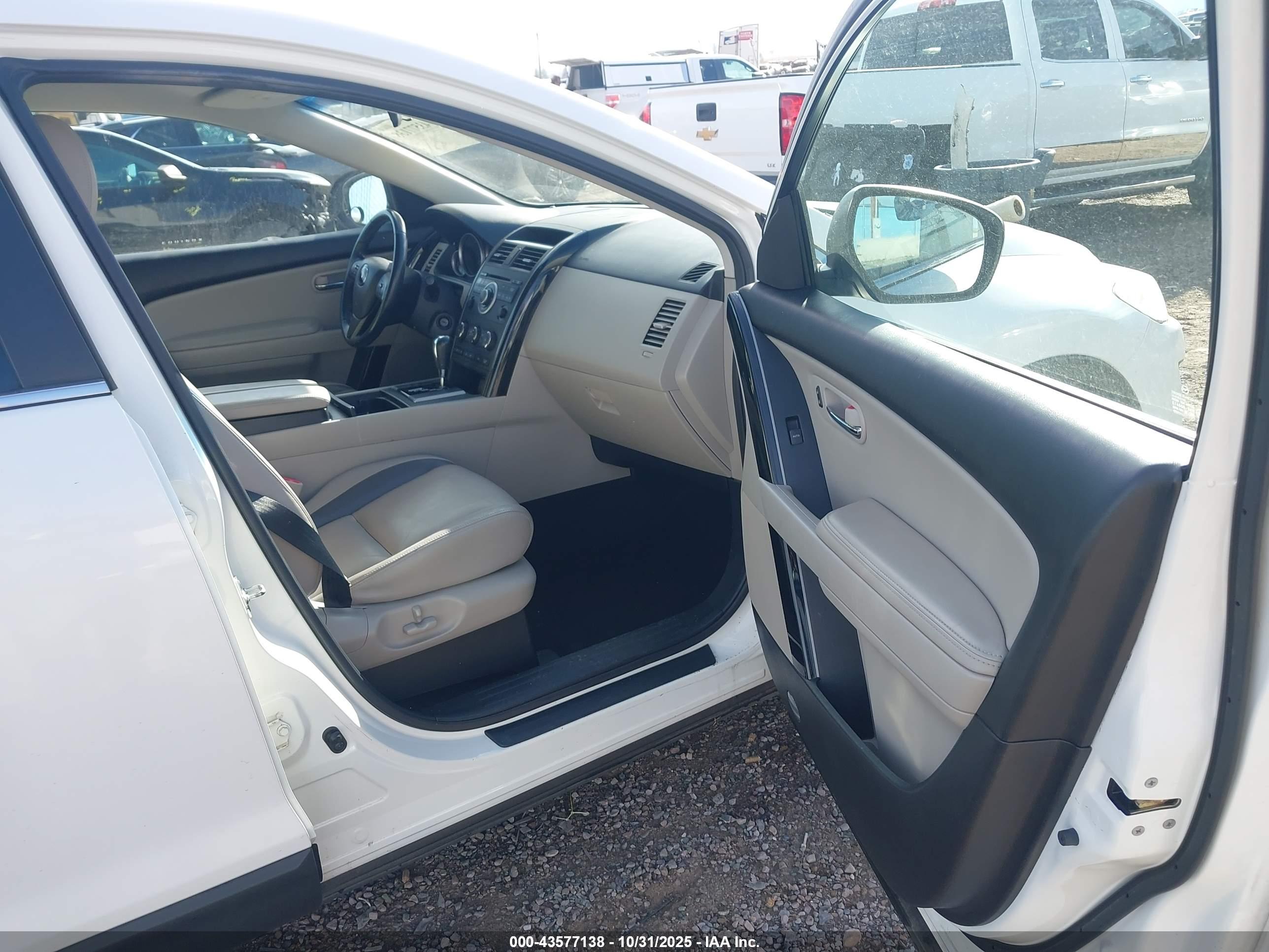 MAZDA CX-9 image 5