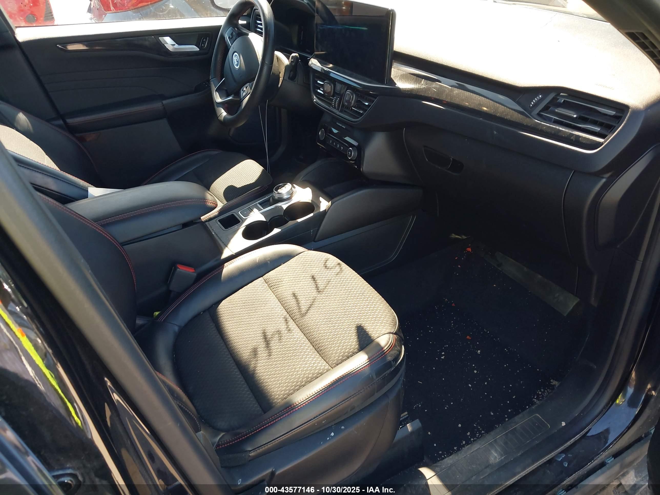FORD ESCAPE image 5