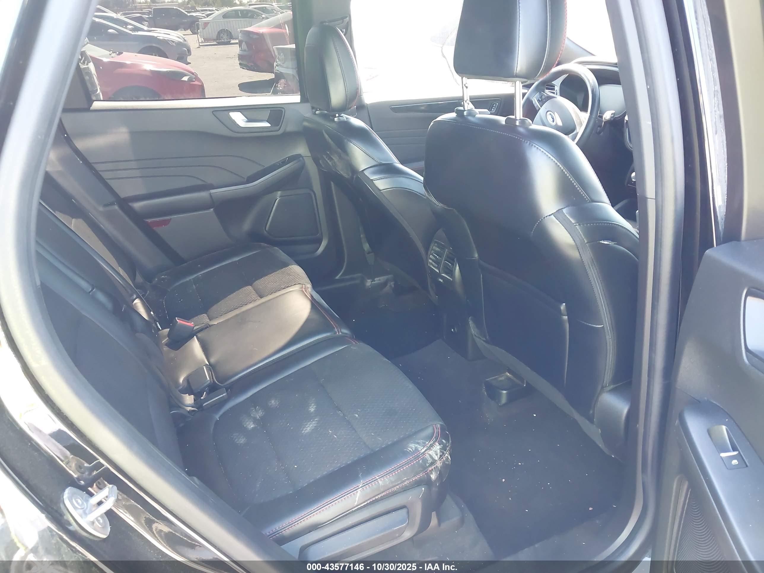FORD ESCAPE image 8