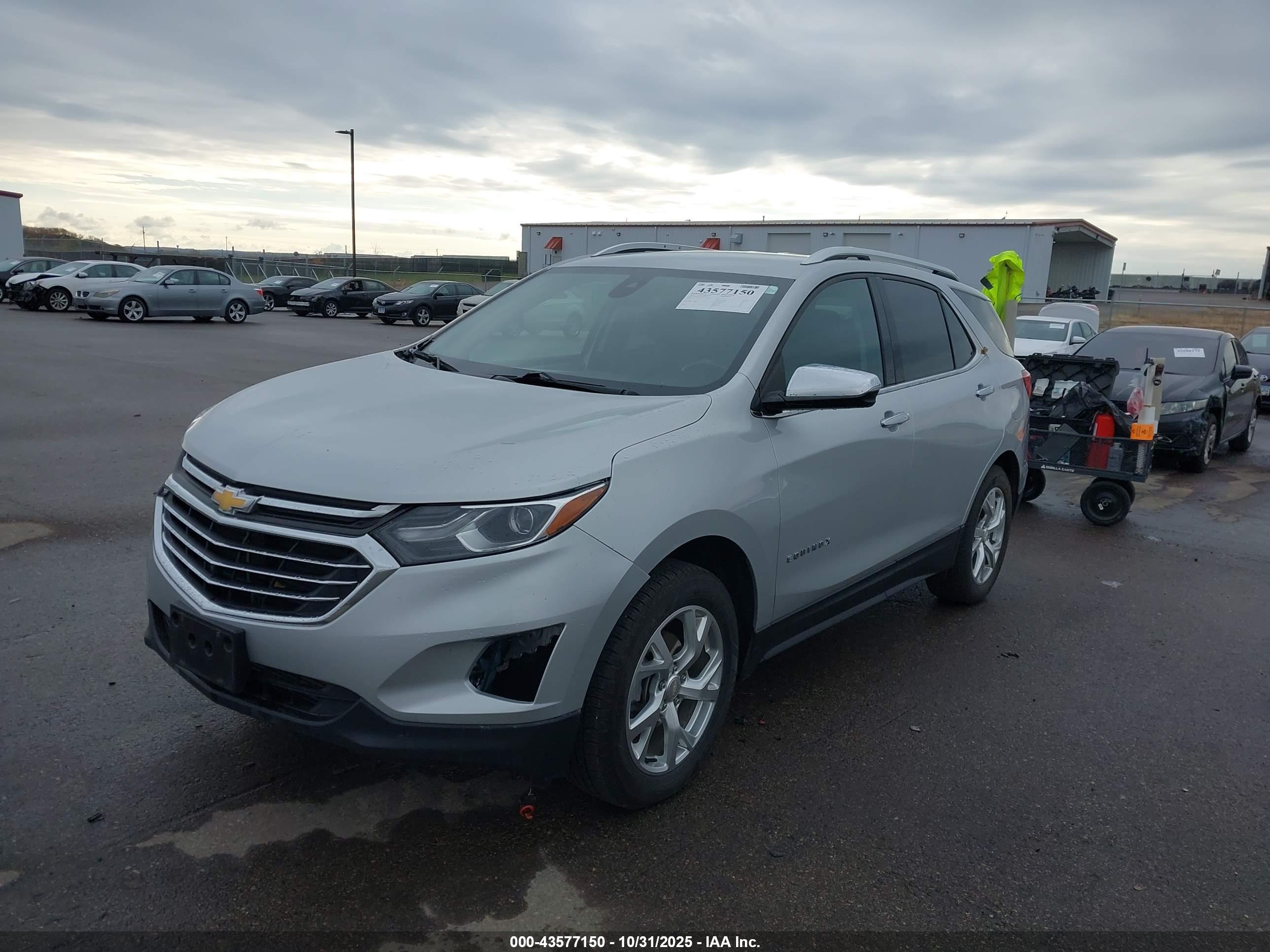 CHEVROLET EQUINOX image 2