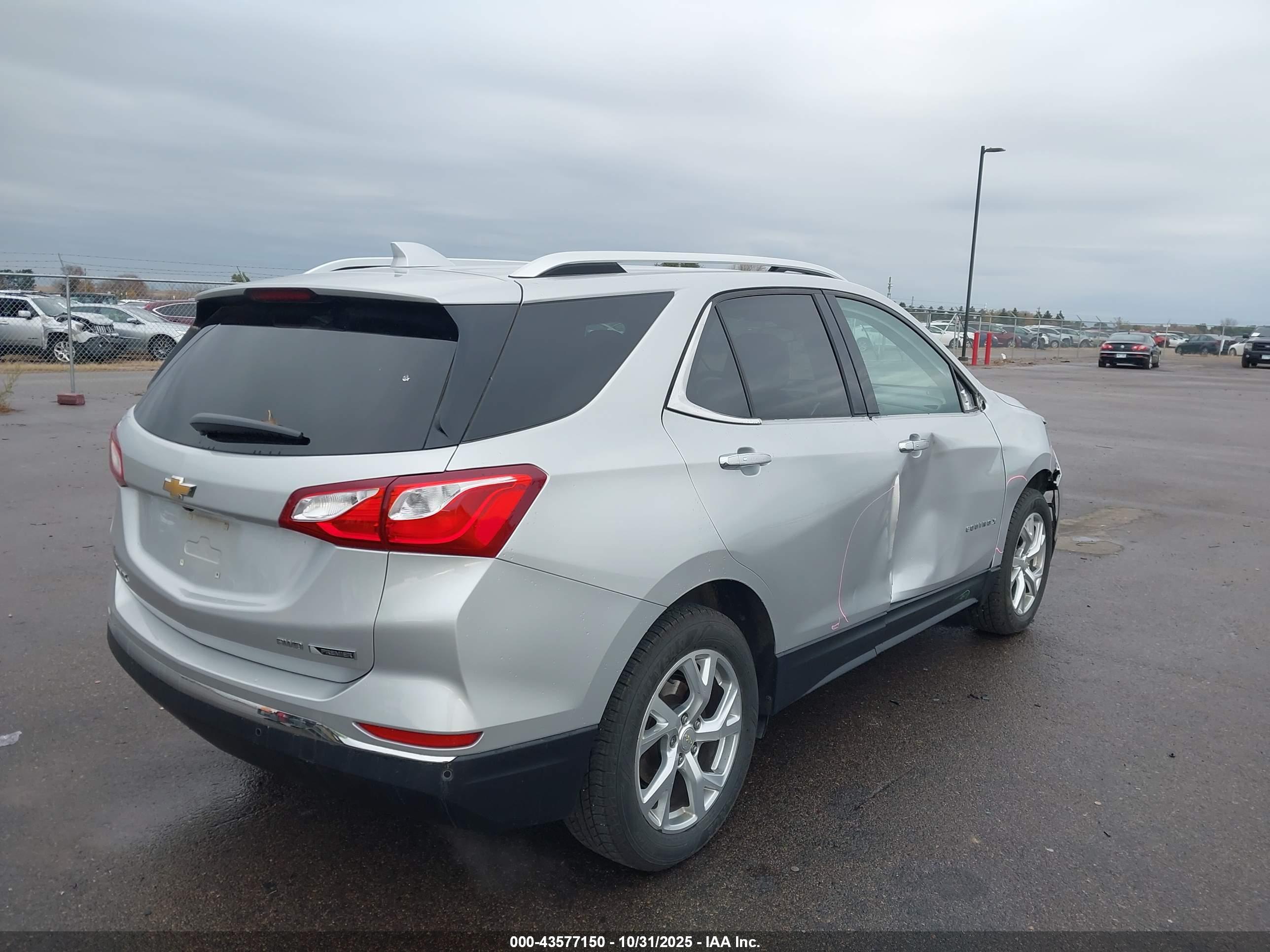 CHEVROLET EQUINOX image 4