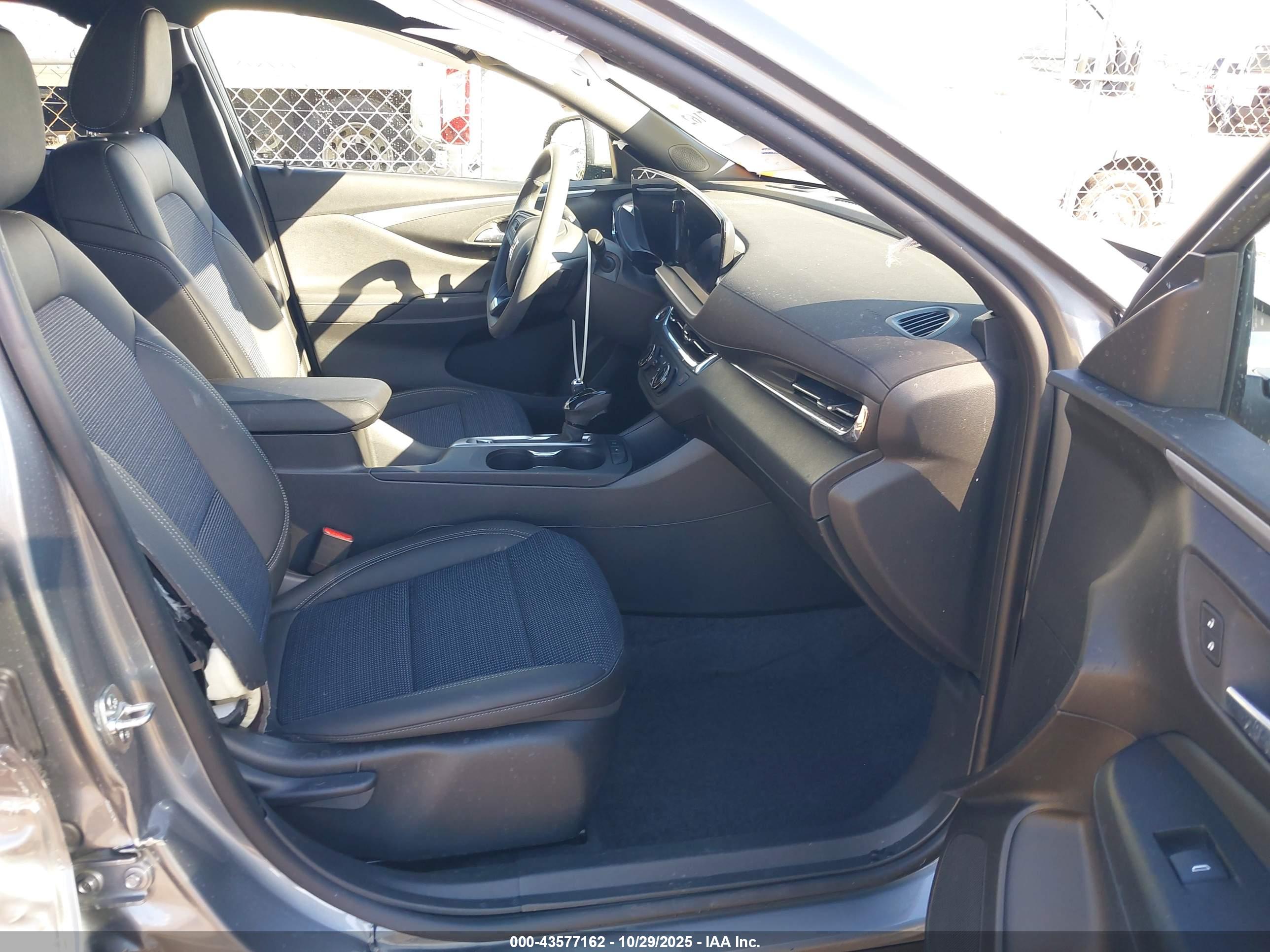 BUICK ENVISTA image 5