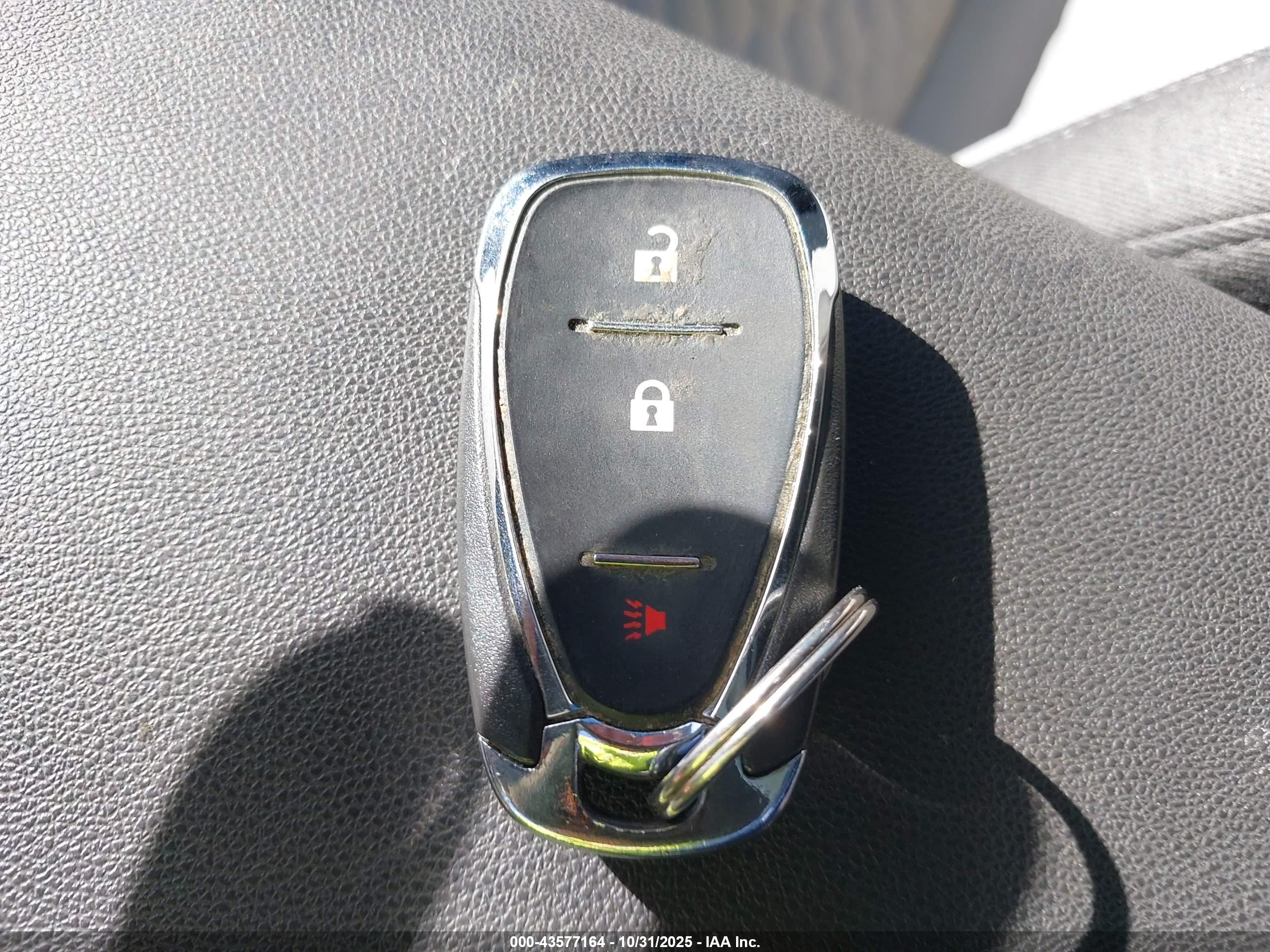 CHEVROLET EQUINOX image 11