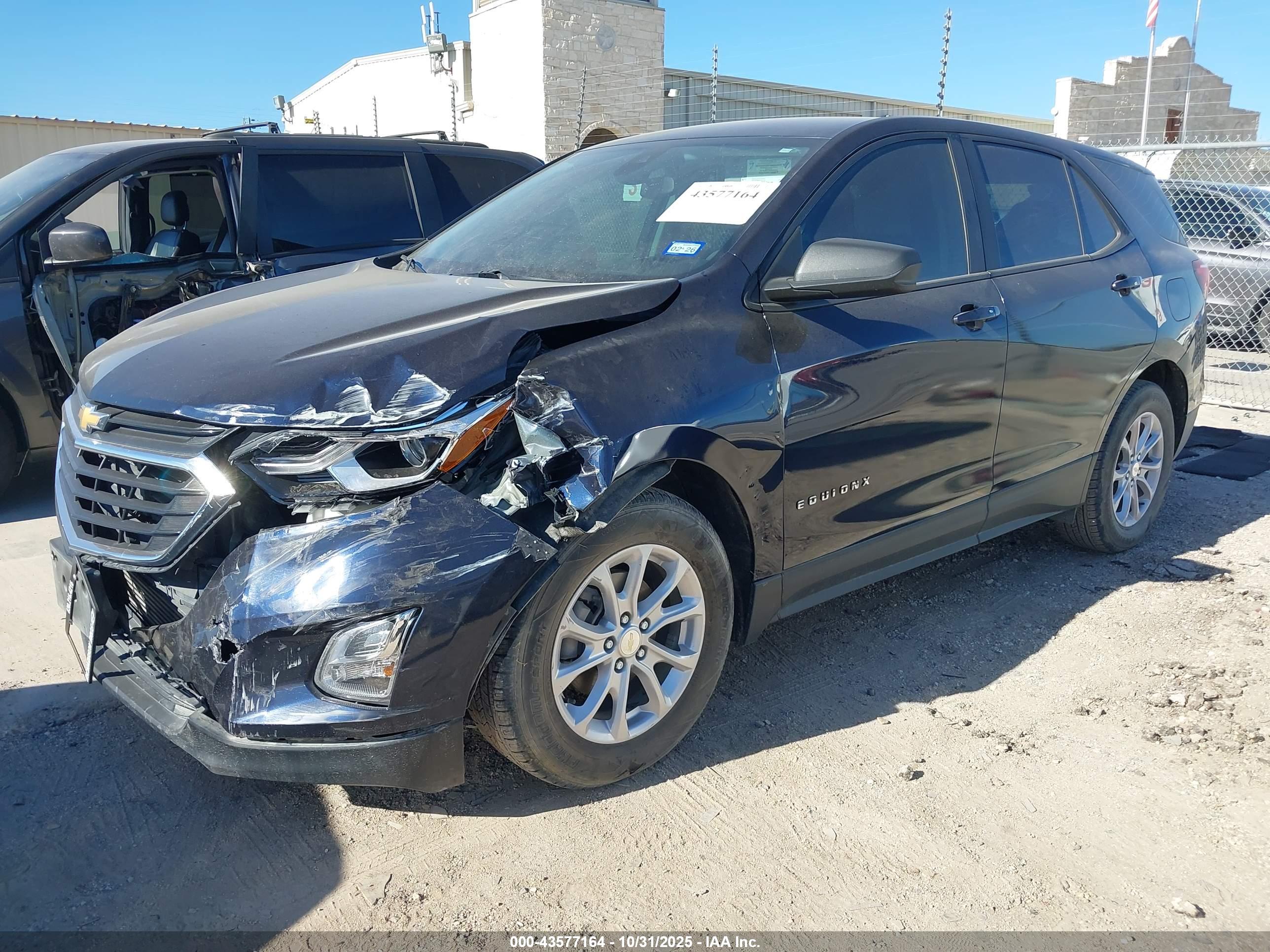 CHEVROLET EQUINOX image 2