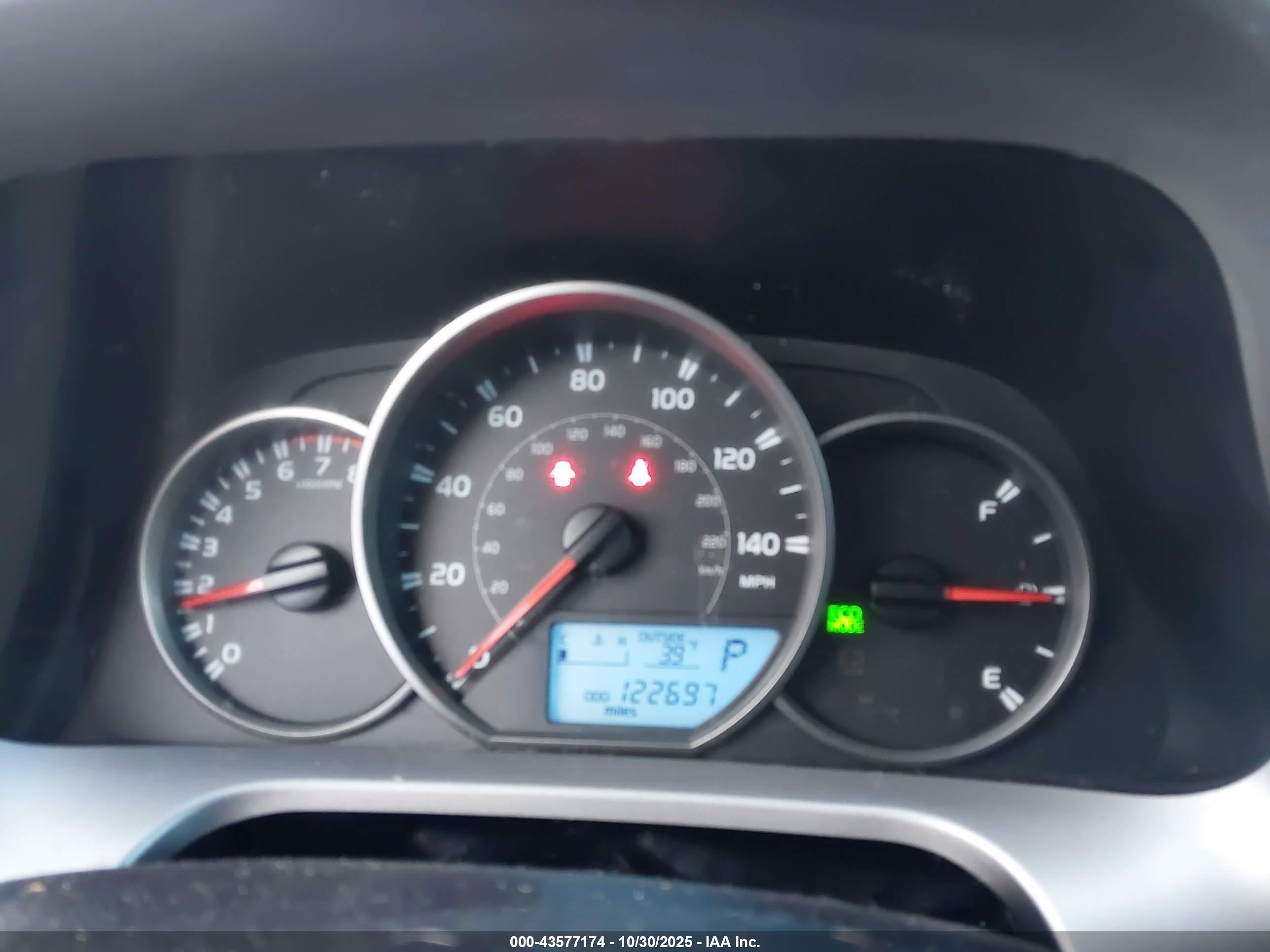 TOYOTA RAV4 image 7