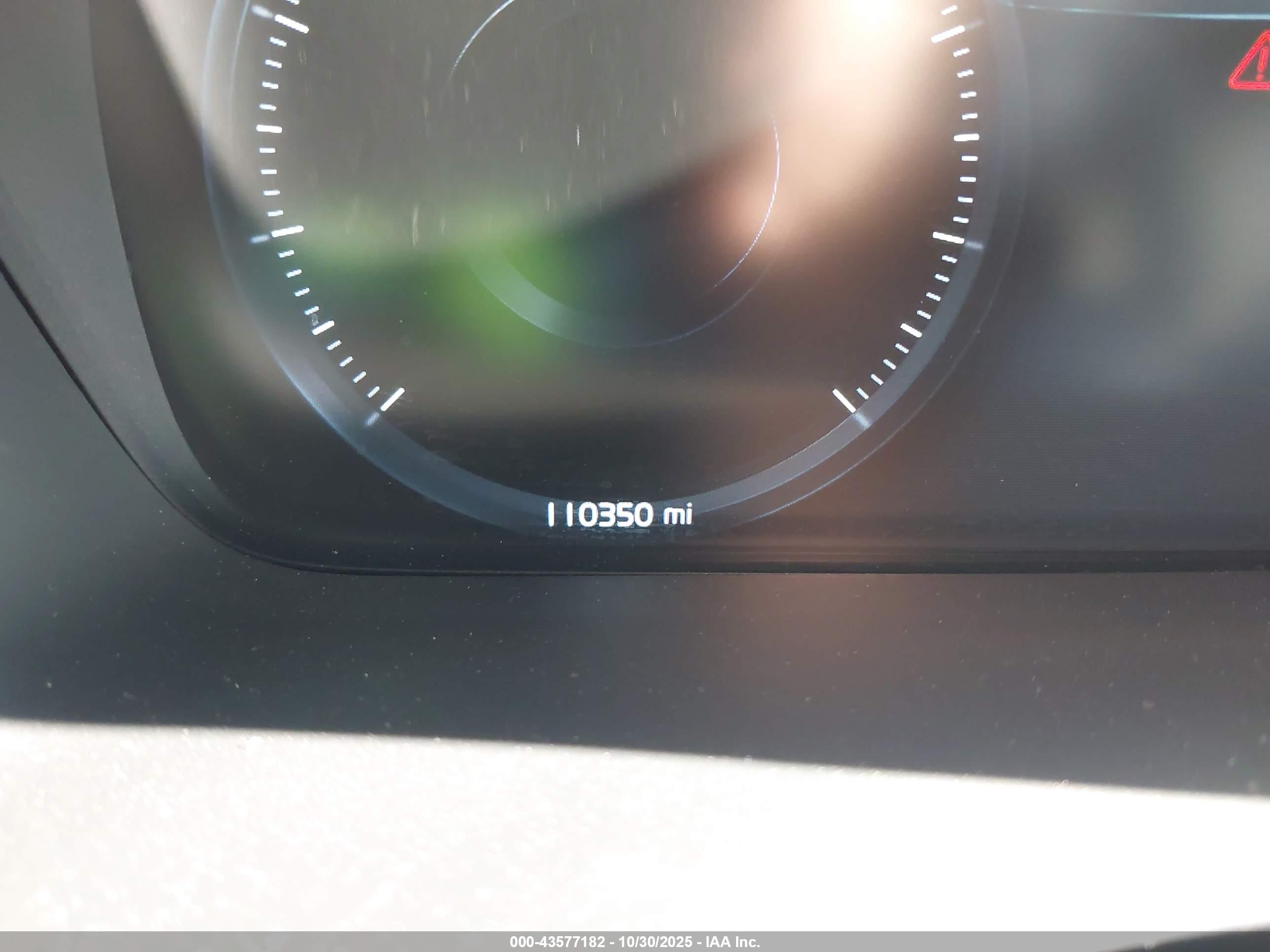 VOLVO XC90 image 7