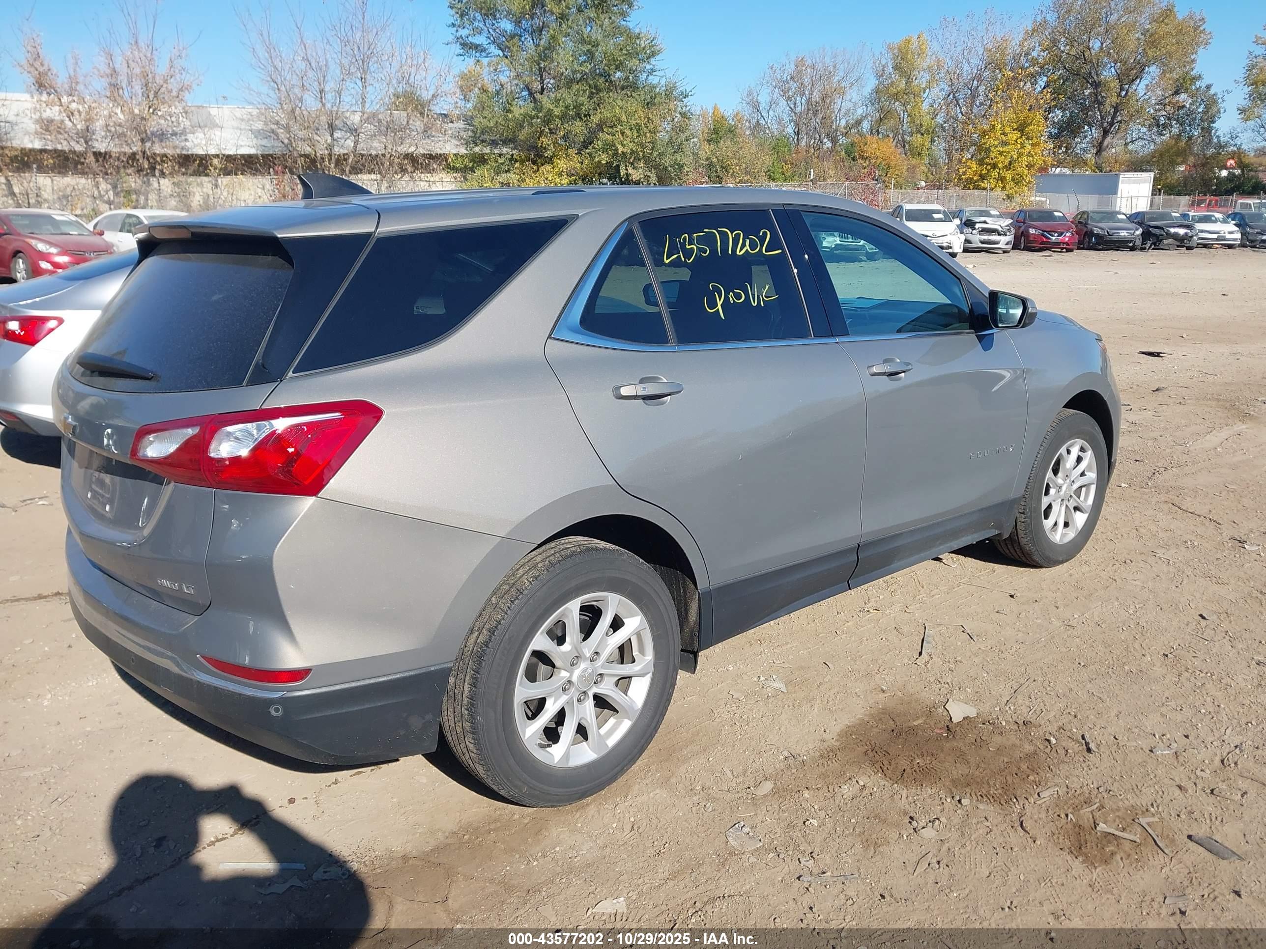 CHEVROLET EQUINOX image 4