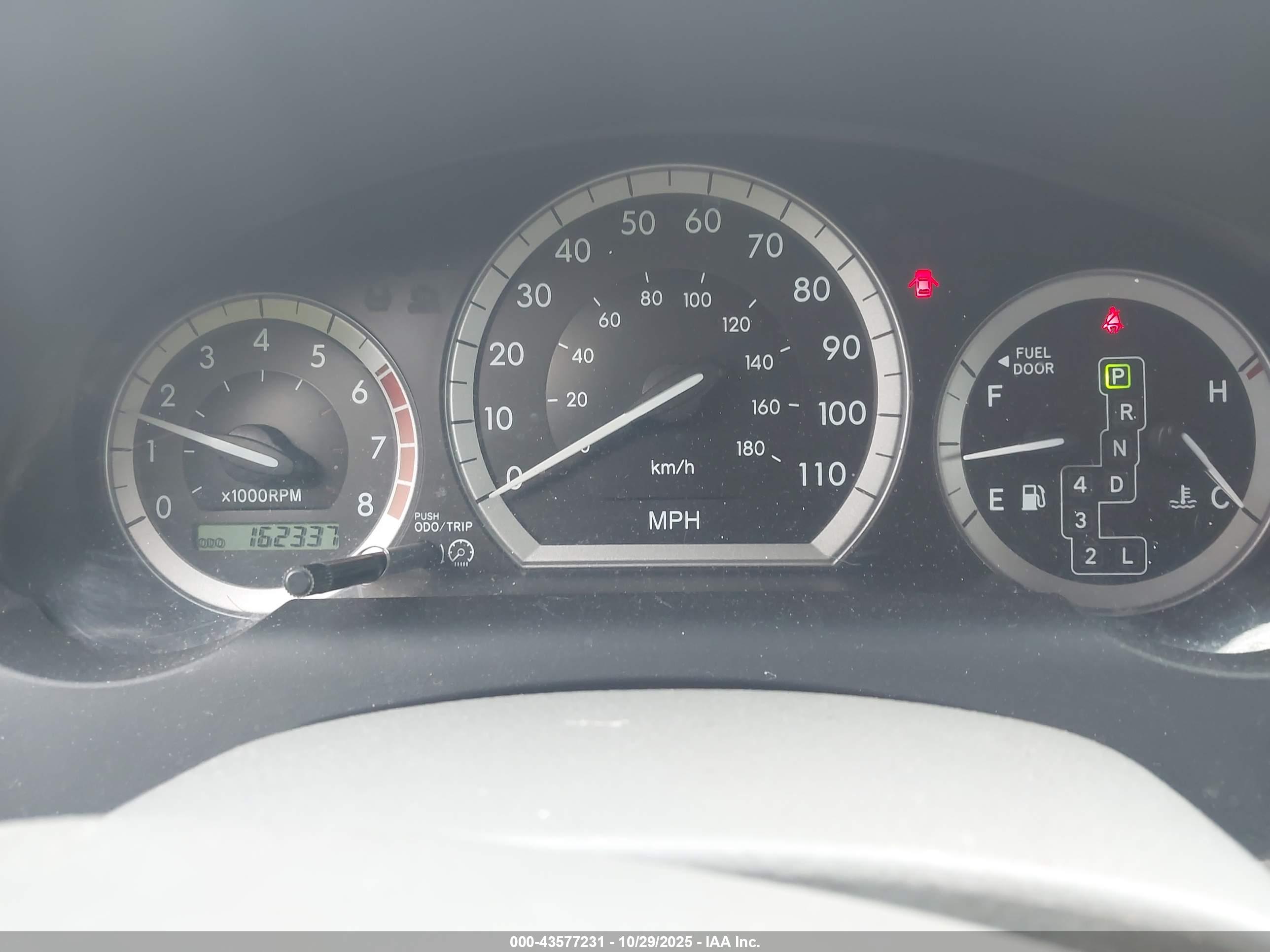 TOYOTA SIENNA image 7