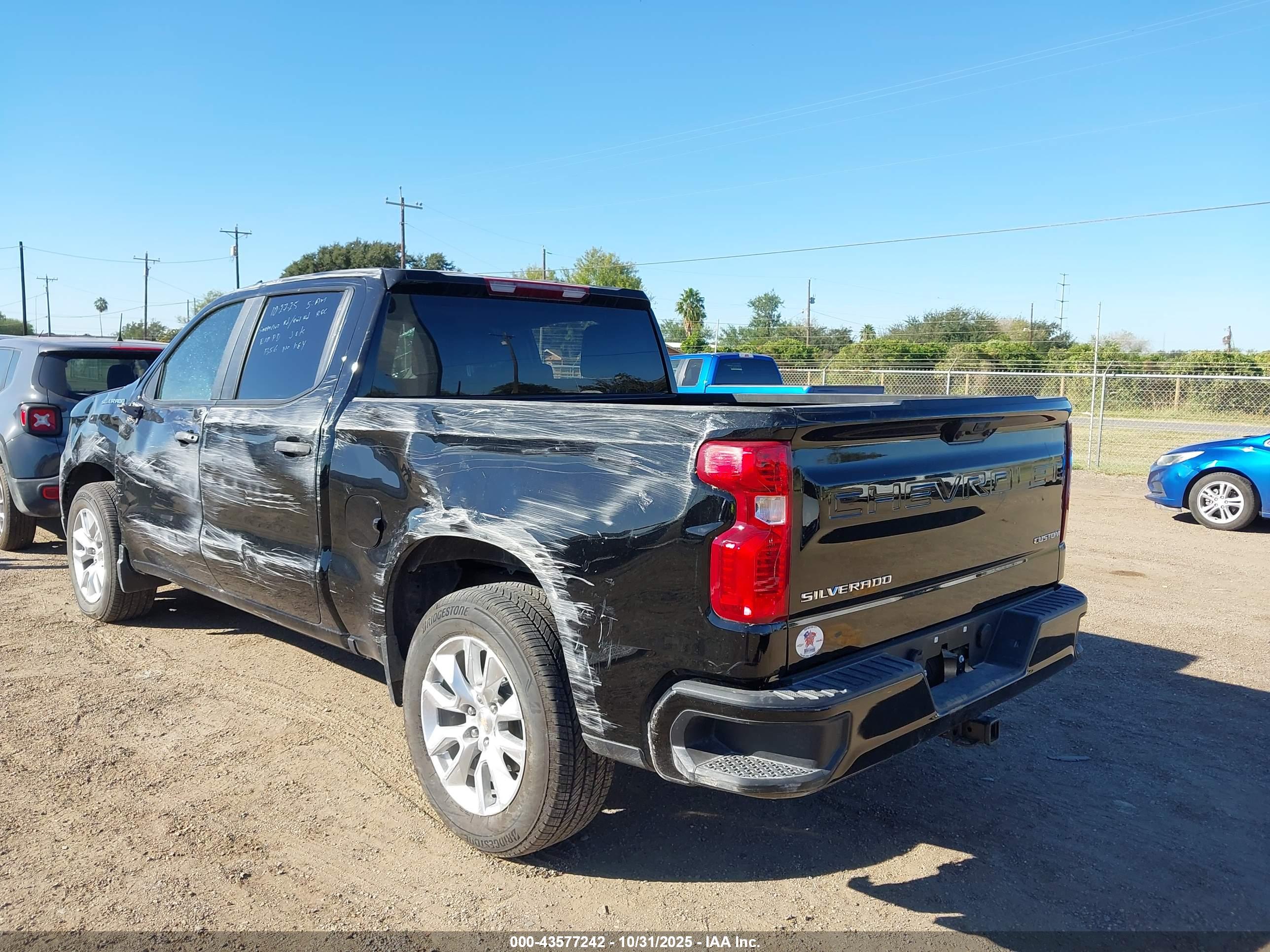 CHEVROLET SILVERADO image 3