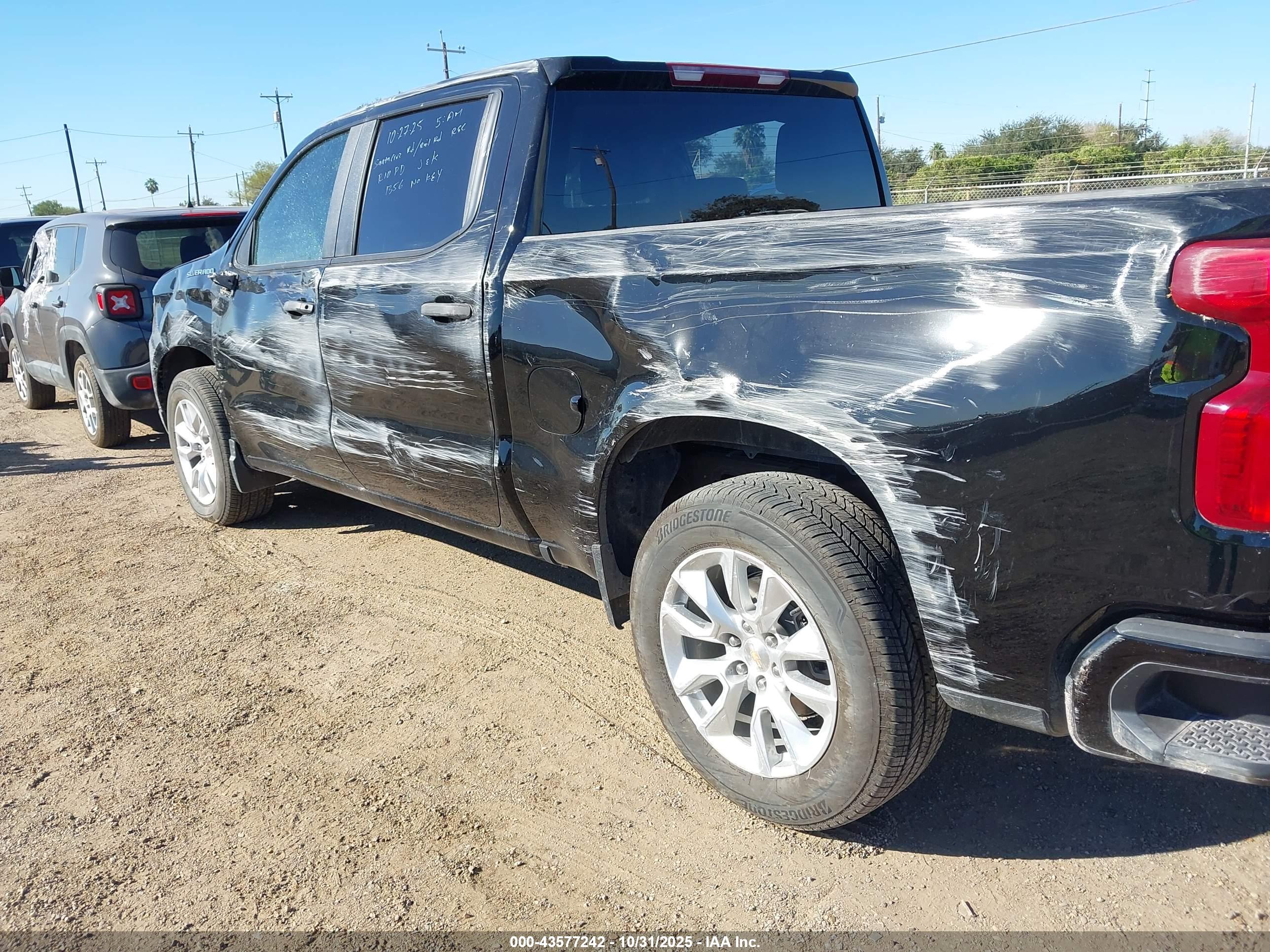 CHEVROLET SILVERADO image 6