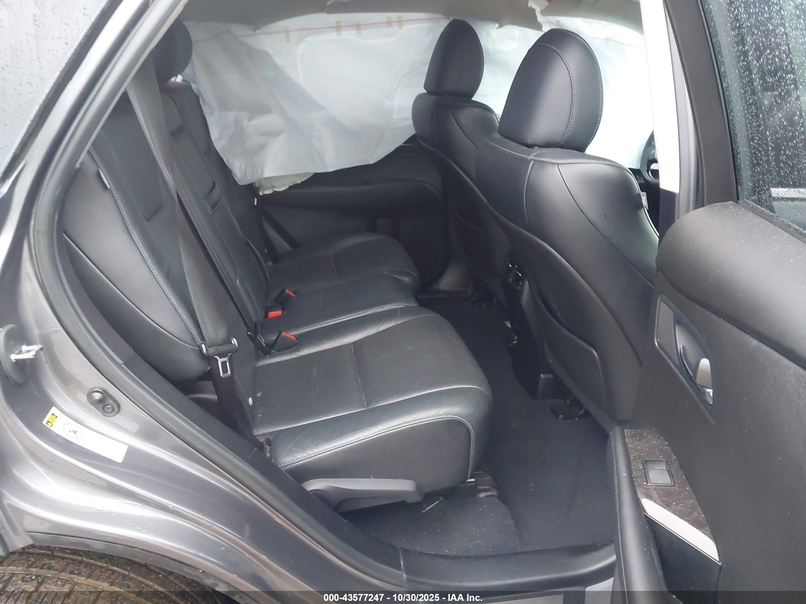 LEXUS RX image 8