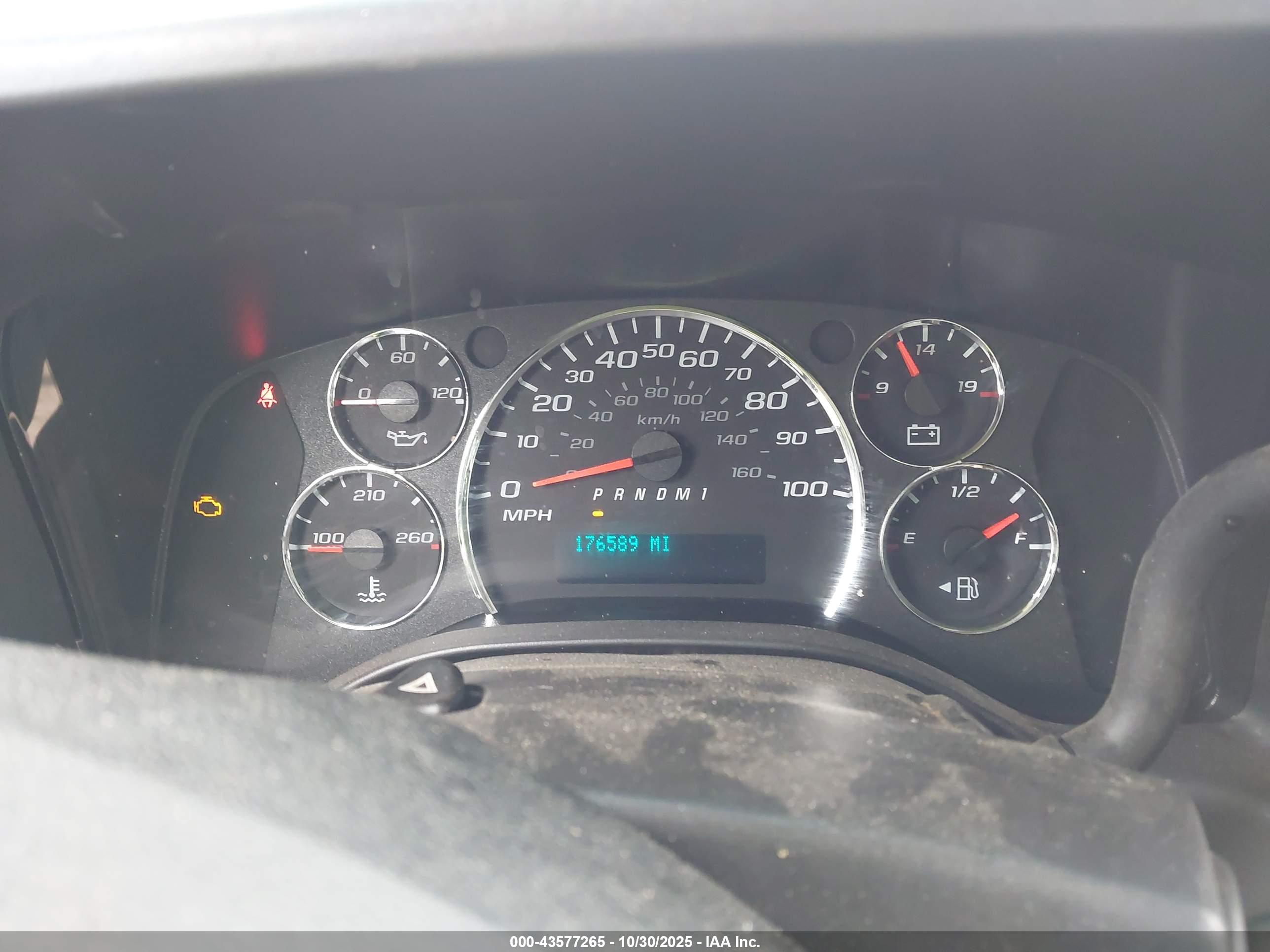 CHEVROLET EXPRESS image 7