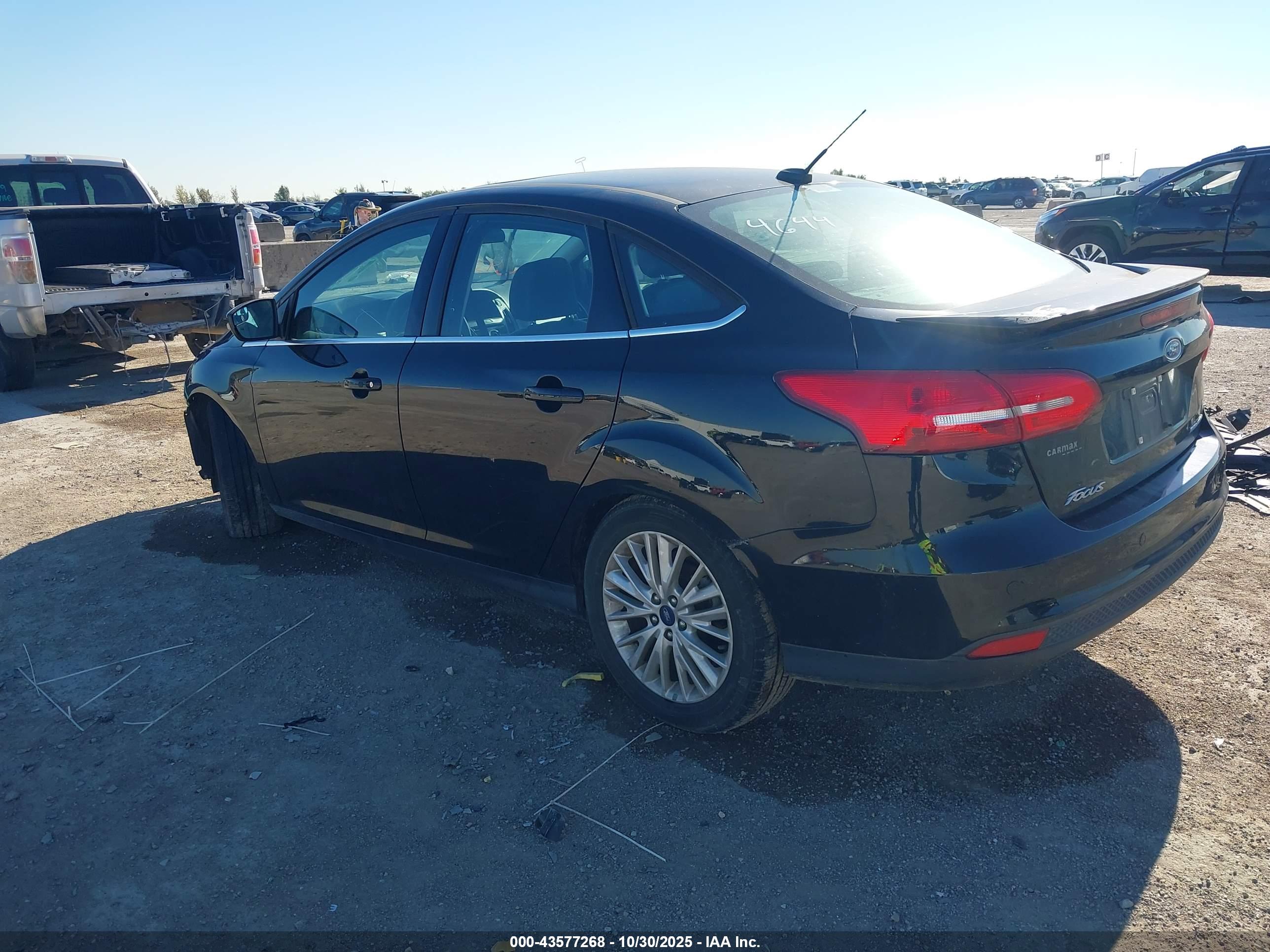 FORD FOCUS image 3