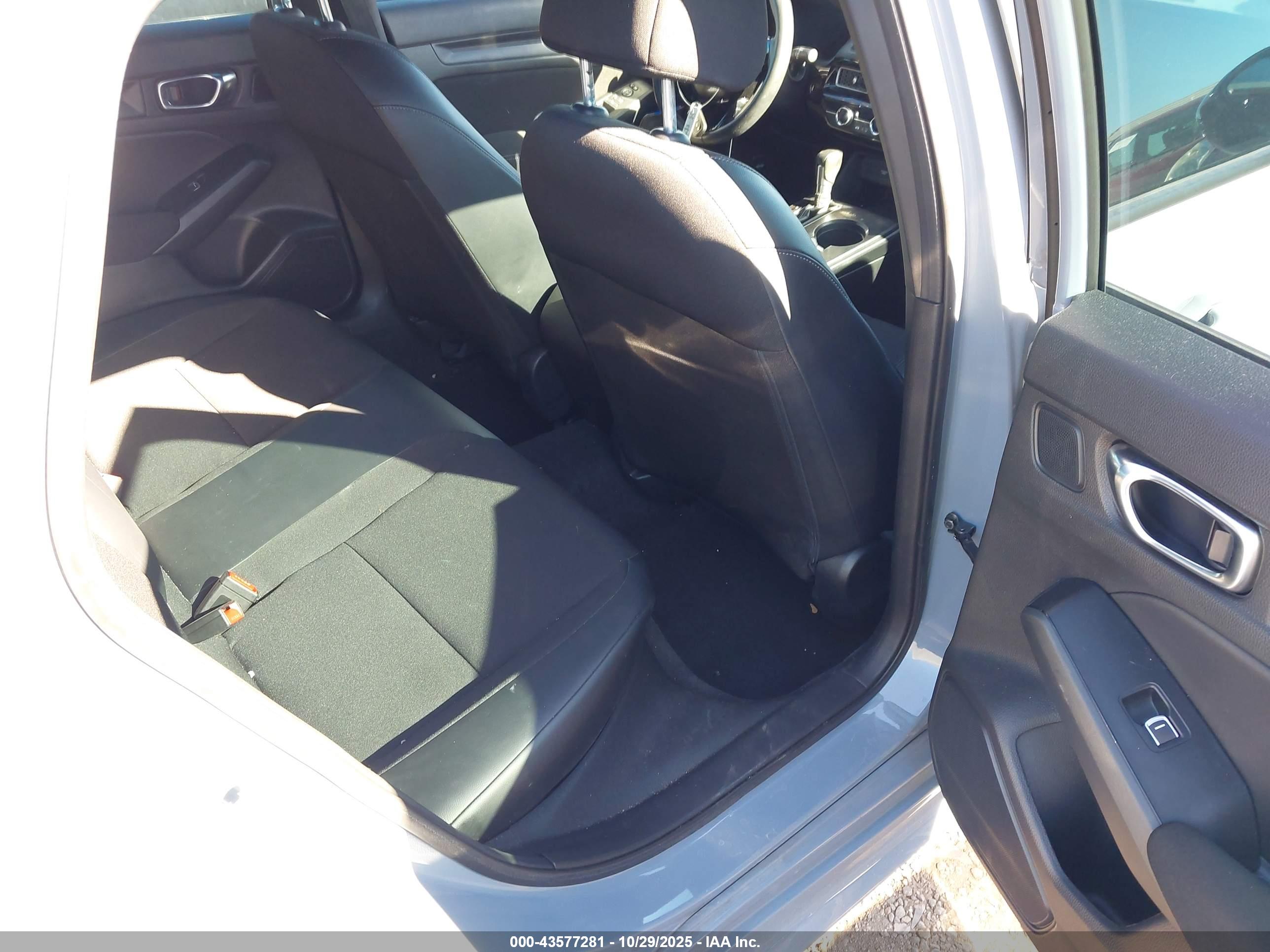 HONDA CIVIC image 8
