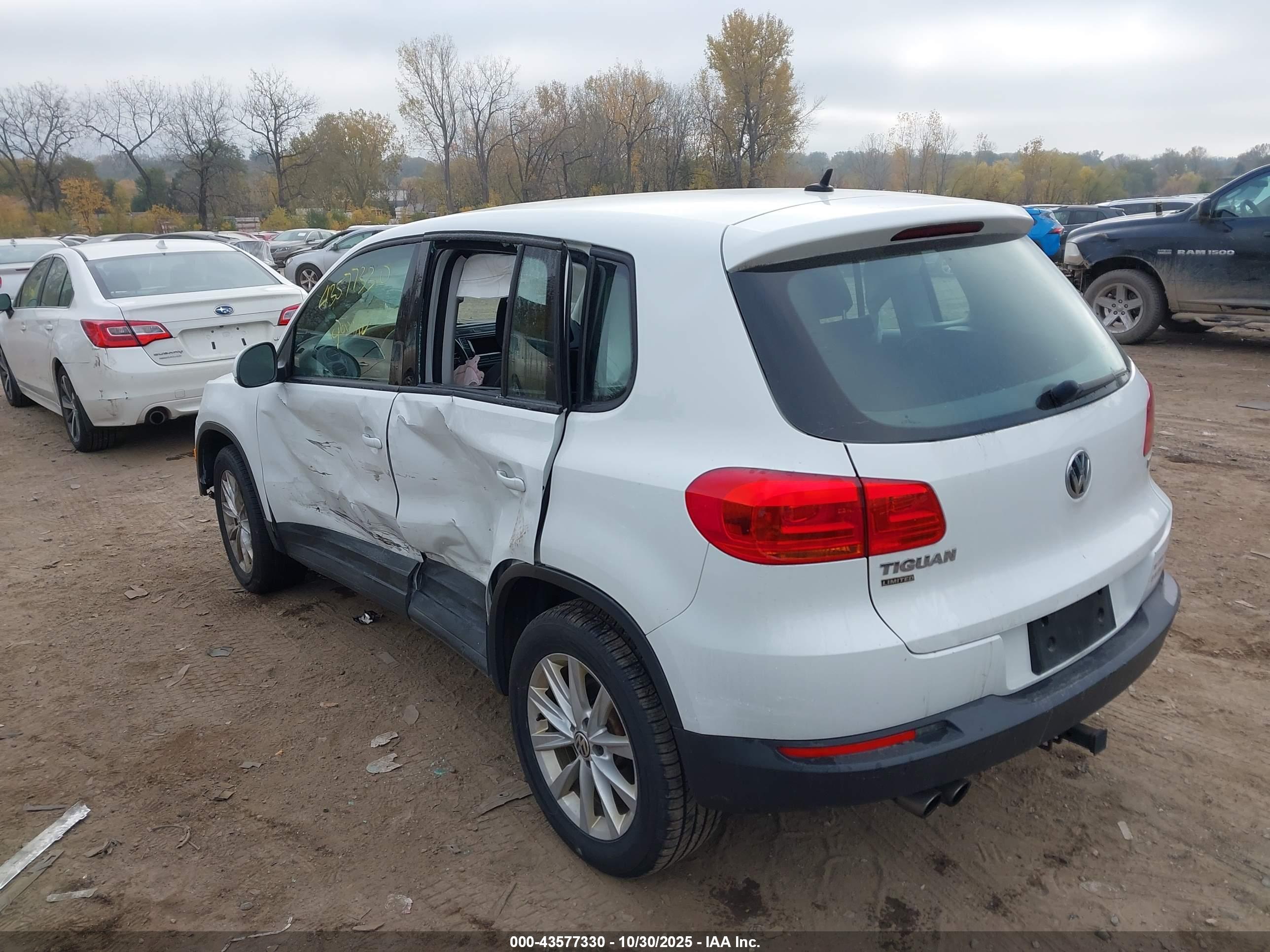VOLKSWAGEN TIGUAN image 6