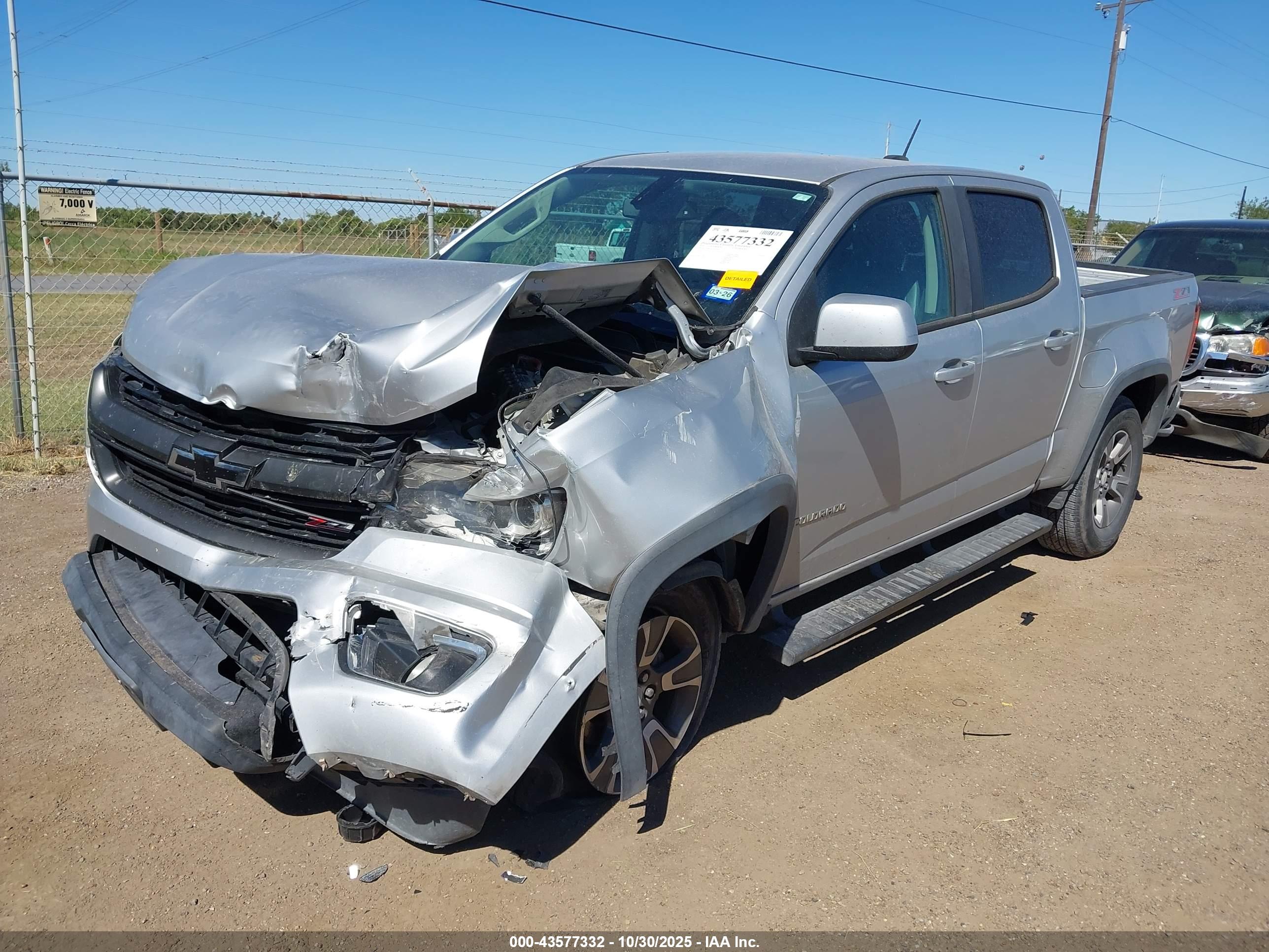 CHEVROLET COLORADO image 2