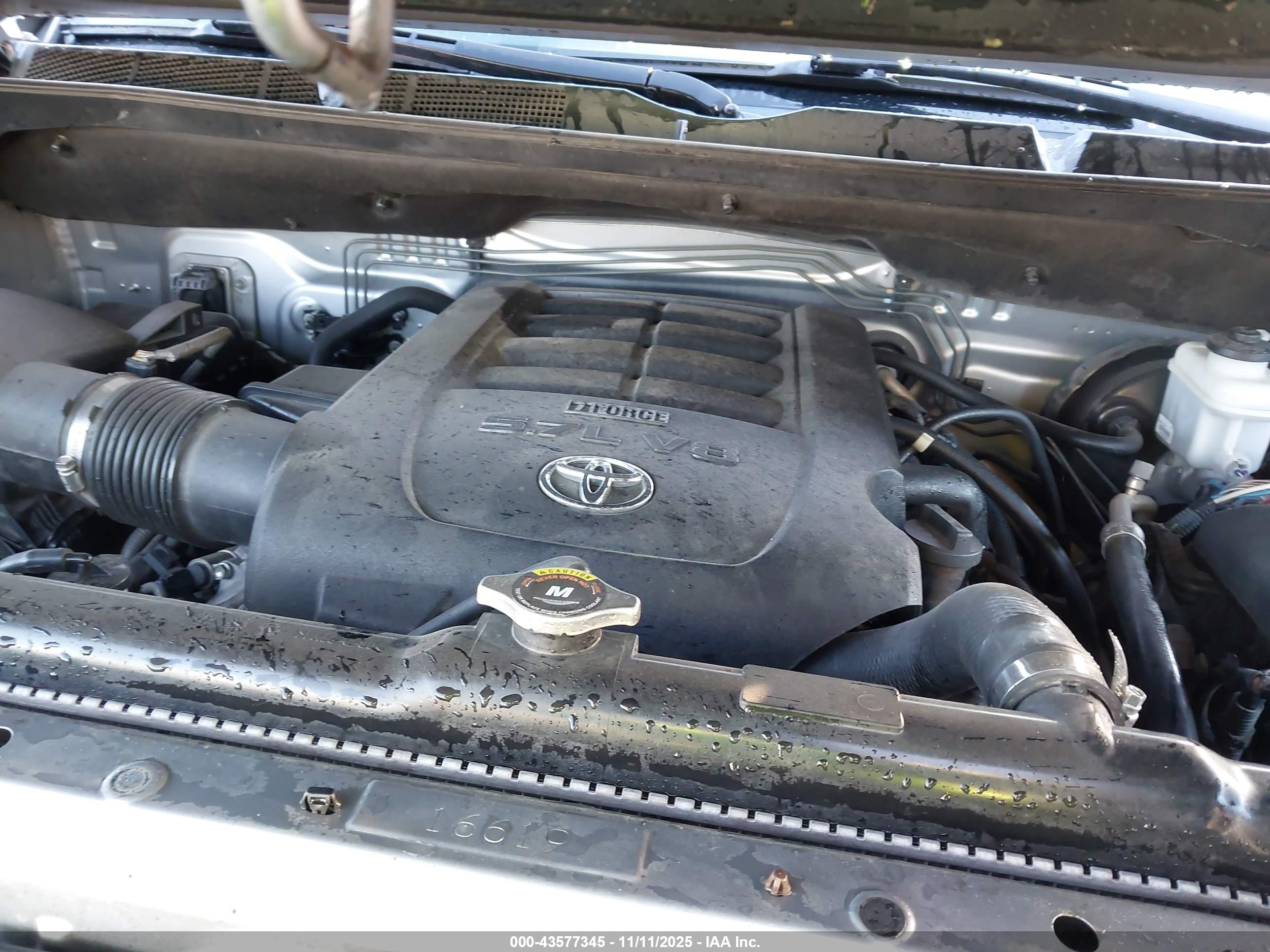 TOYOTA TUNDRA image 10