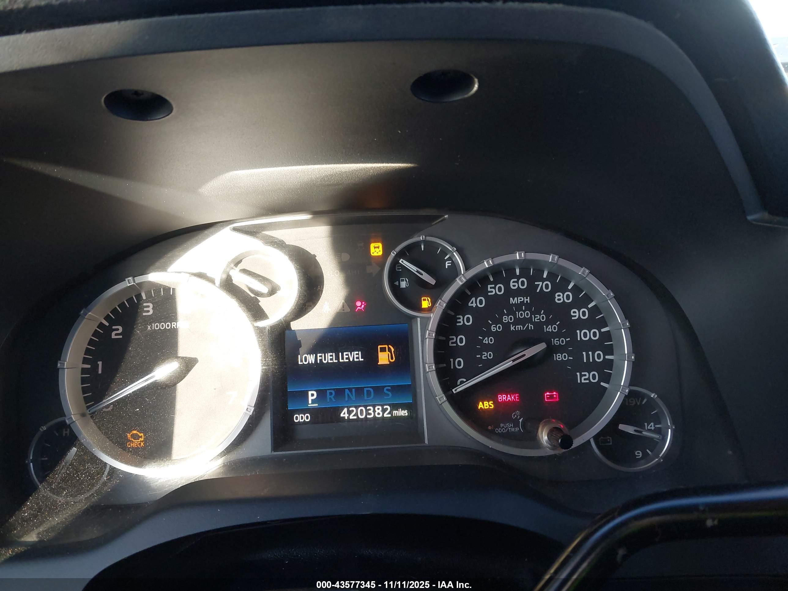 TOYOTA TUNDRA image 7