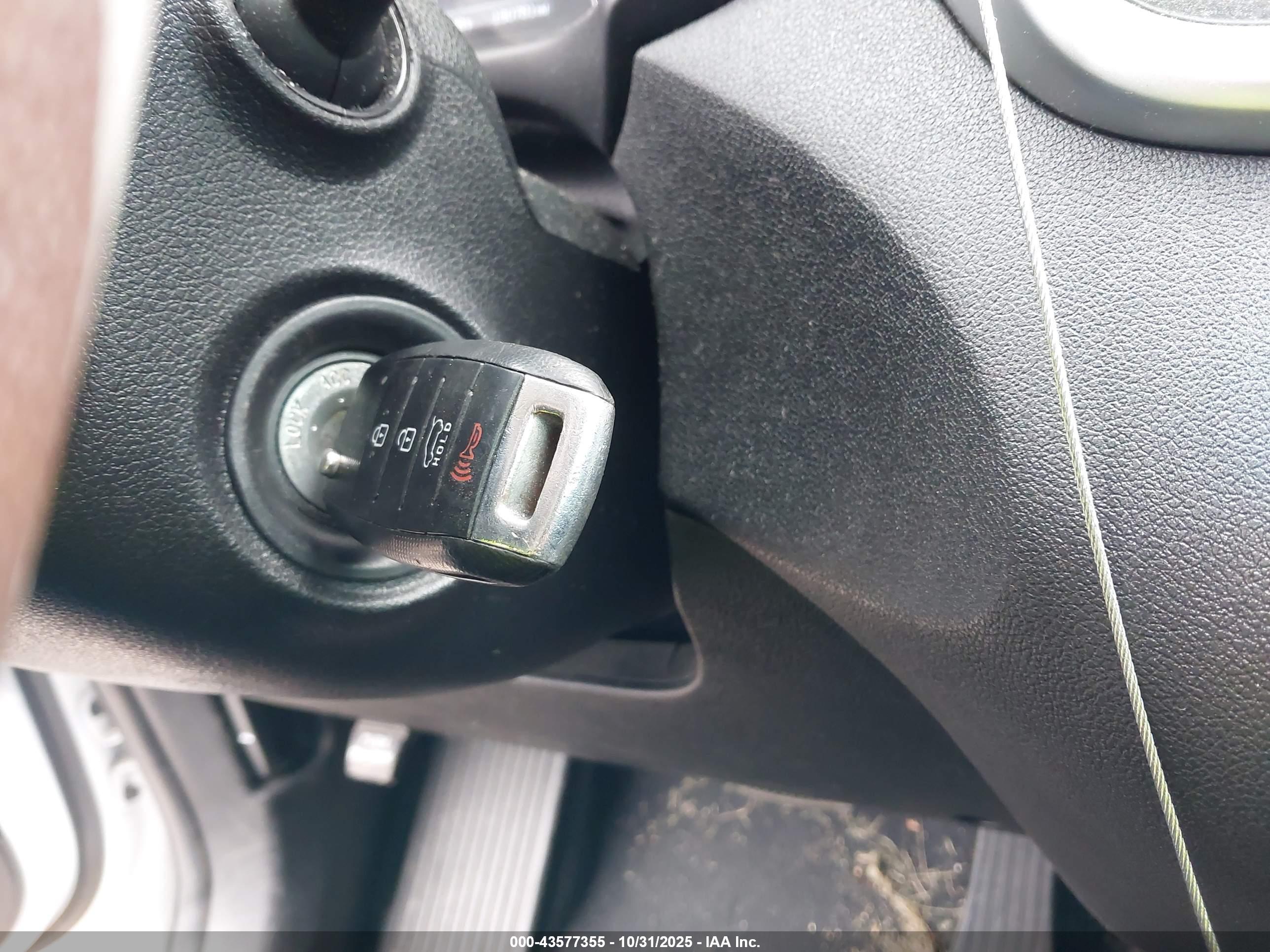 KIA SORENTO image 11