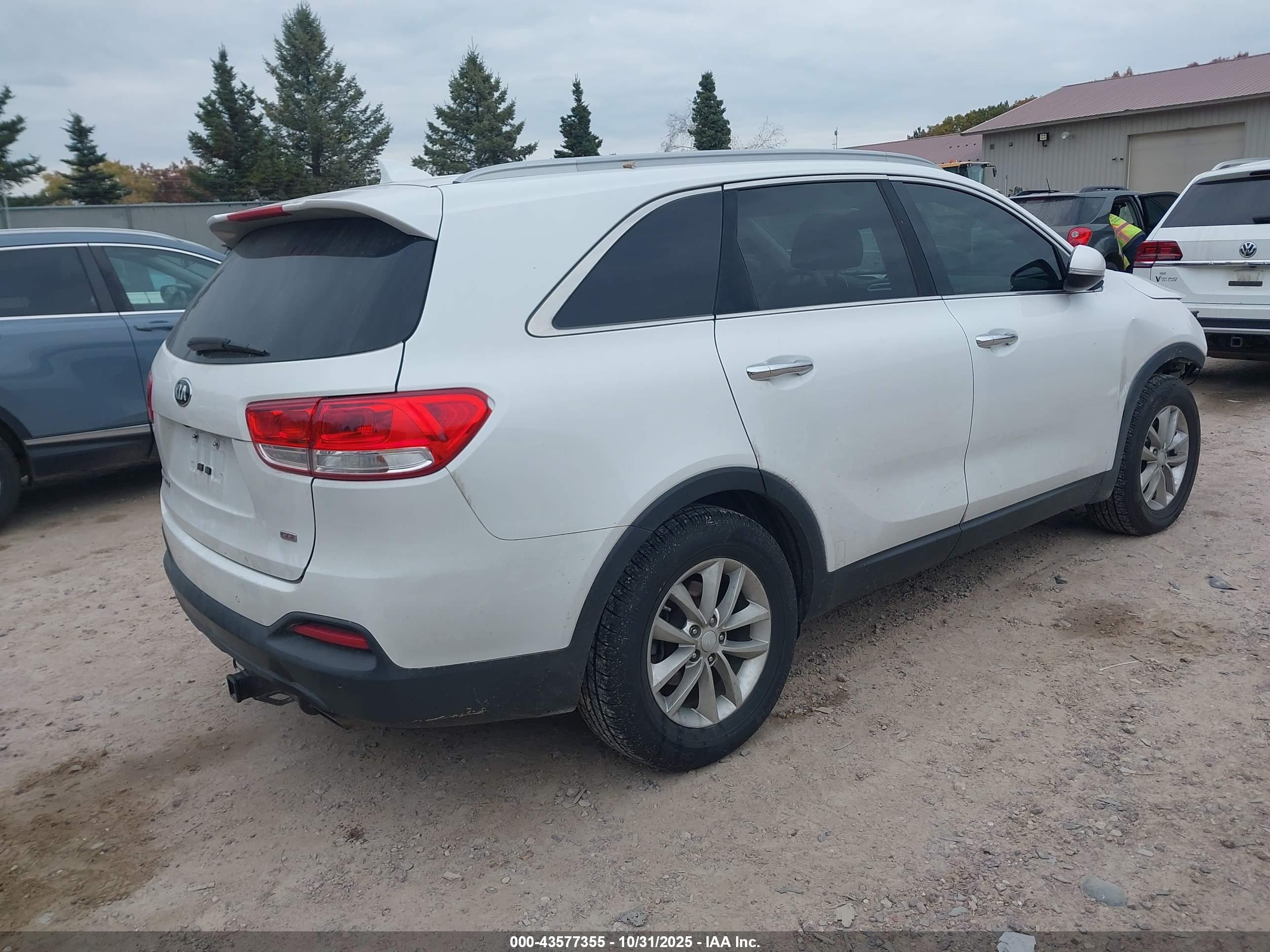 KIA SORENTO image 4
