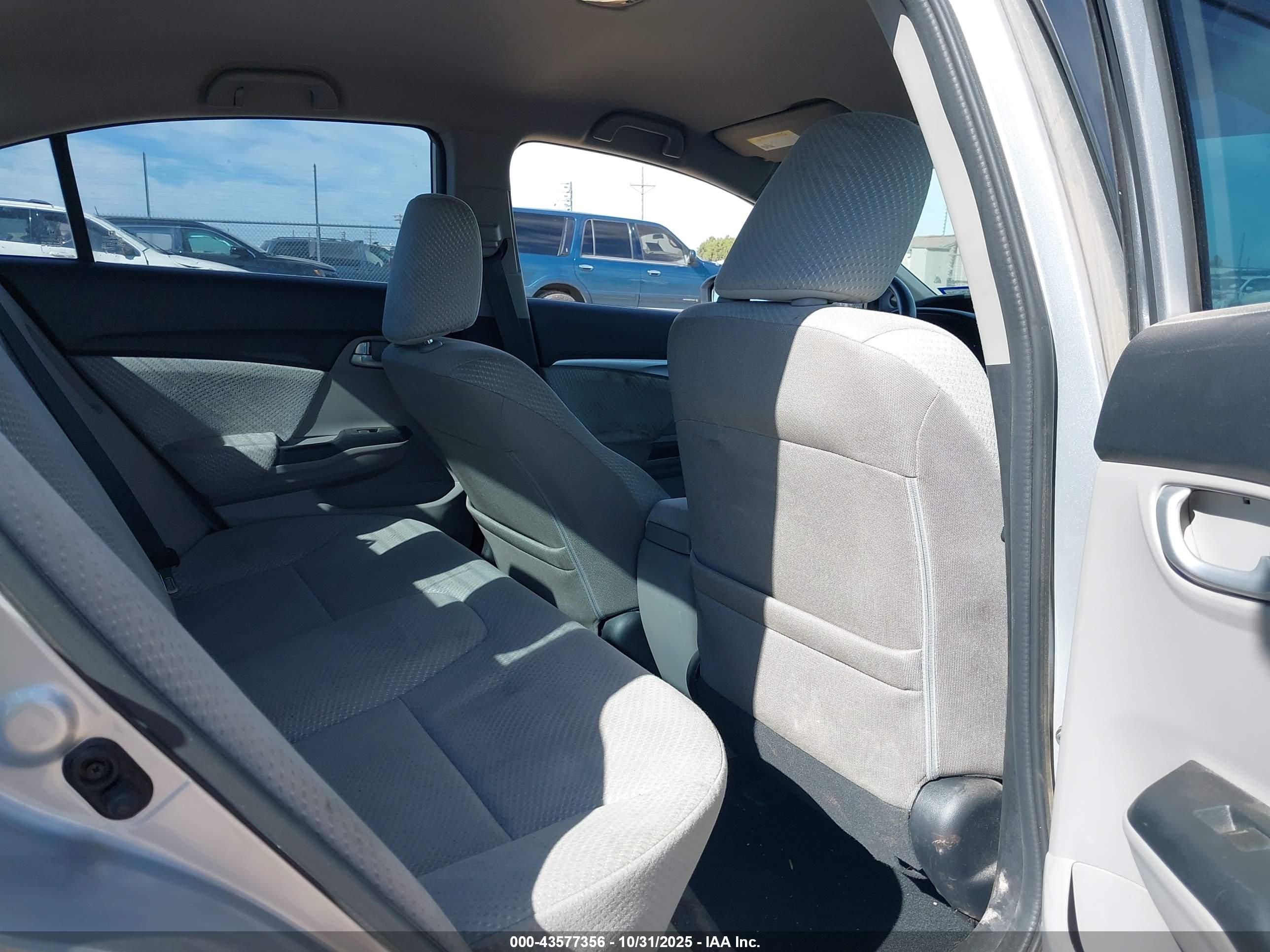 HONDA CIVIC image 8