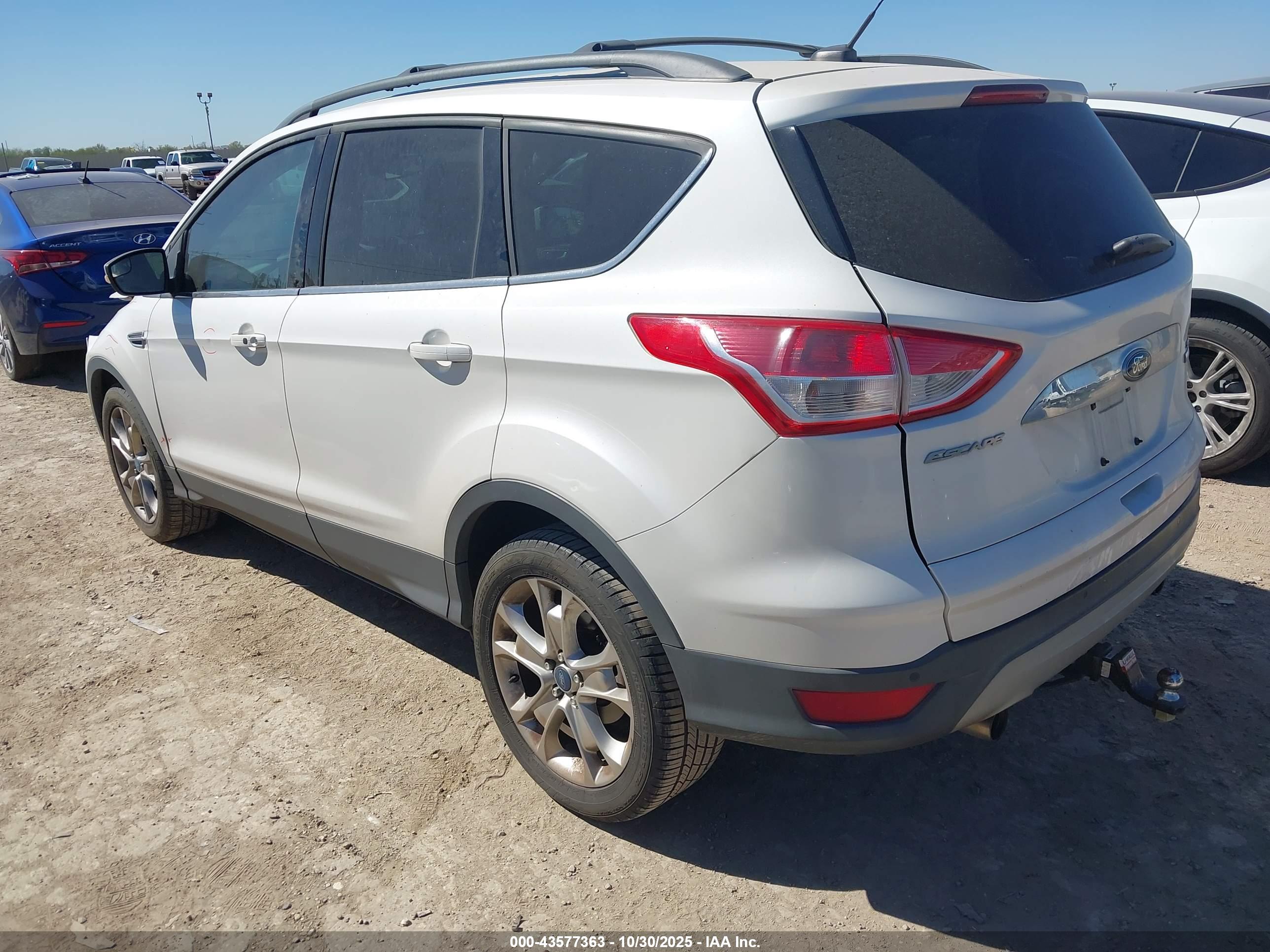 FORD ESCAPE image 3
