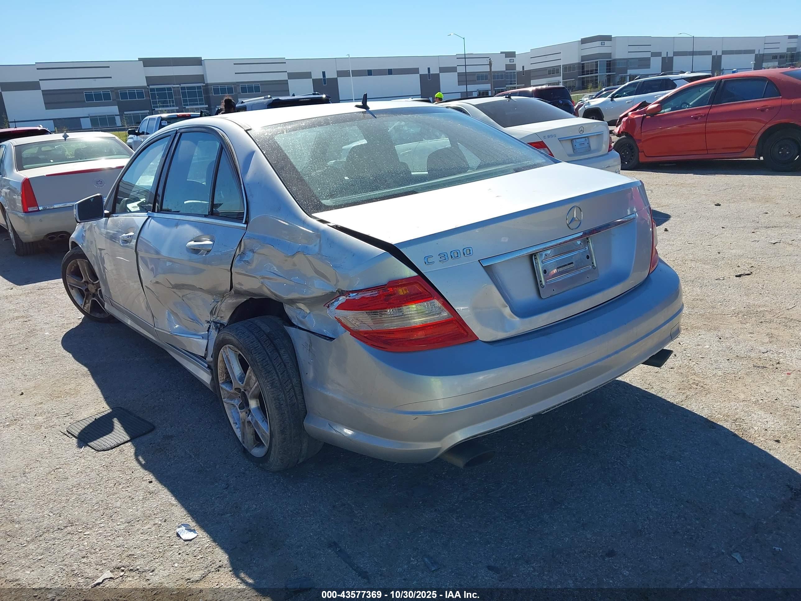 MERCEDES-BENZ C image 3