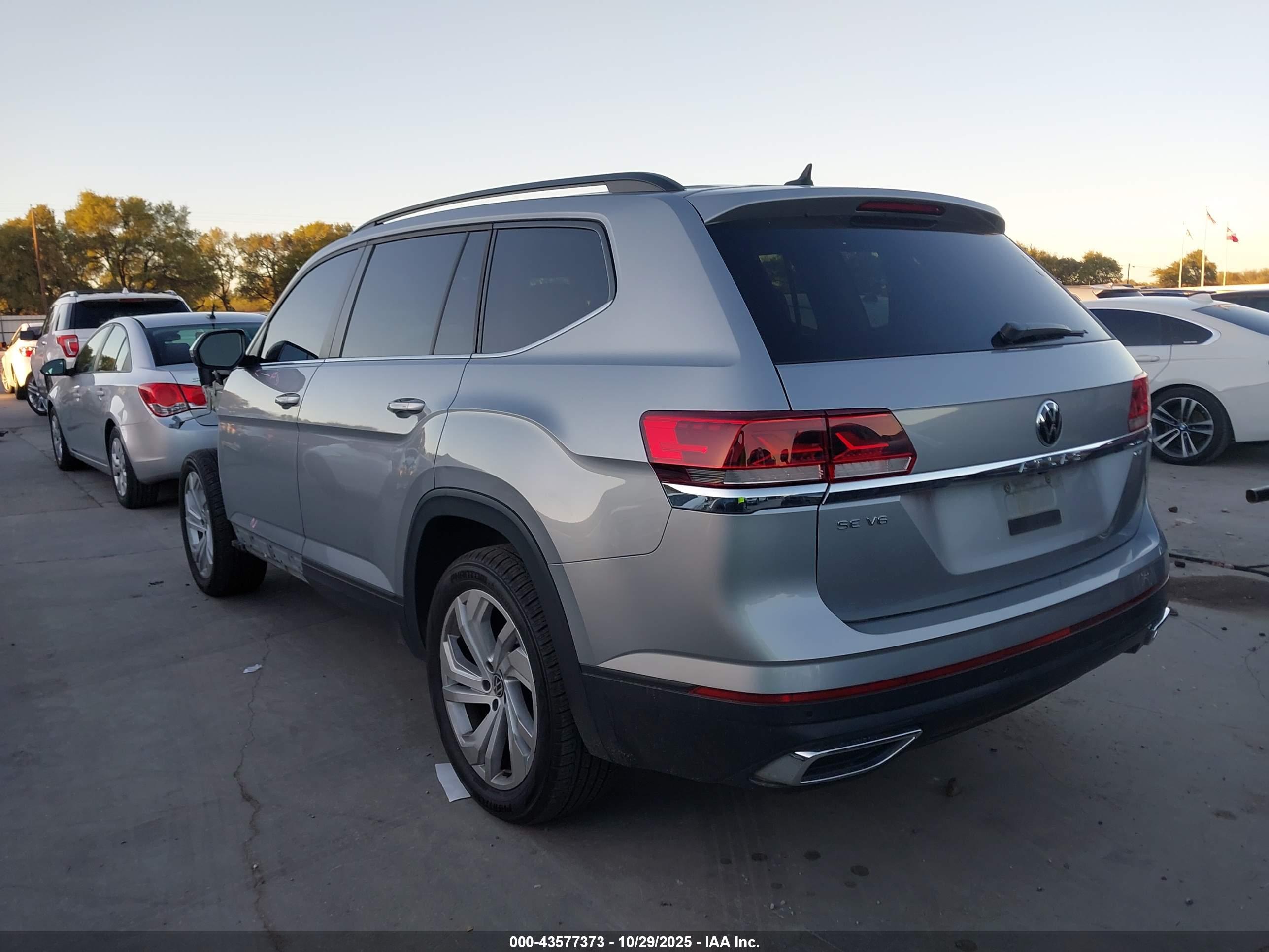 VOLKSWAGEN ATLAS image 3