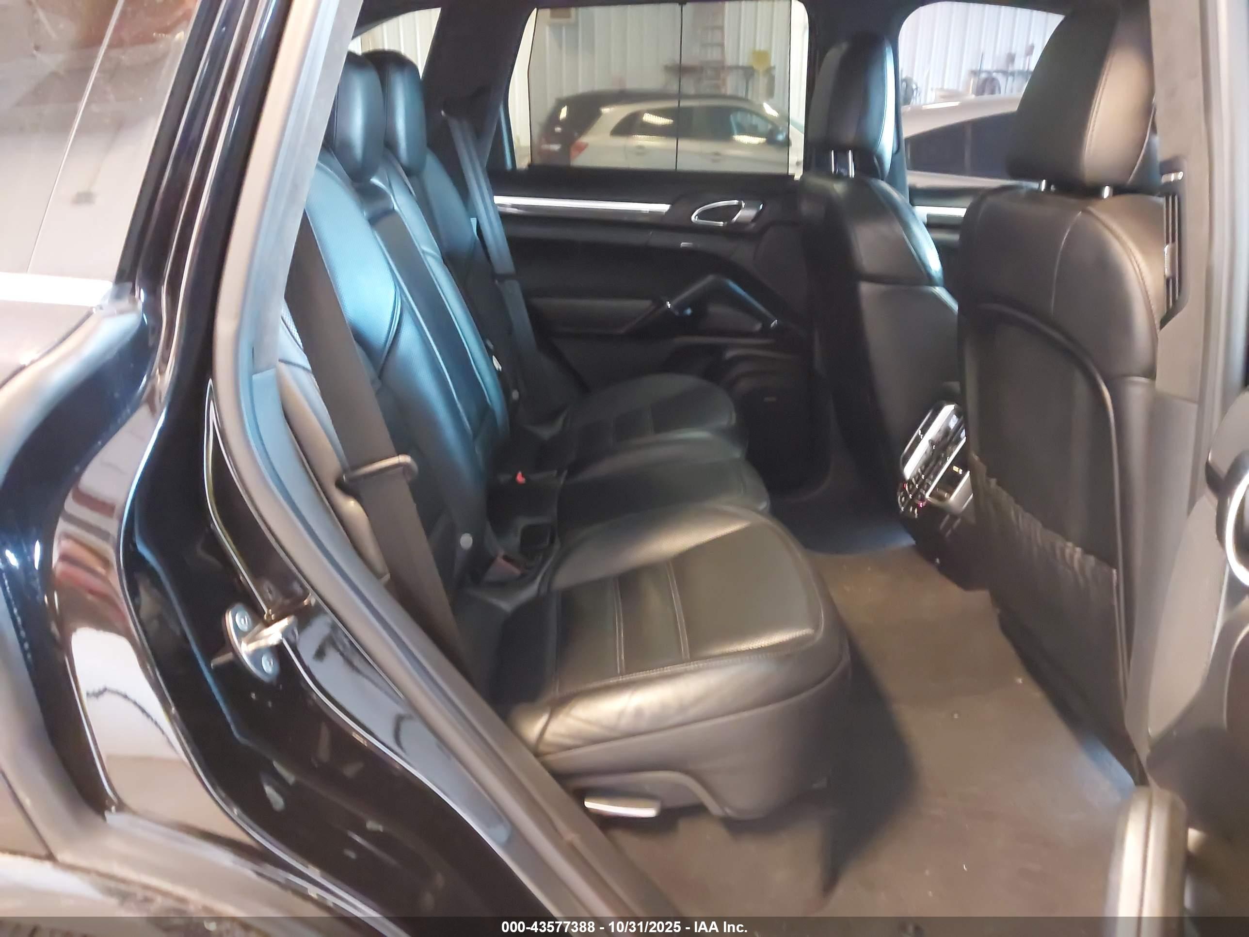 PORSCHE CAYENNE image 8