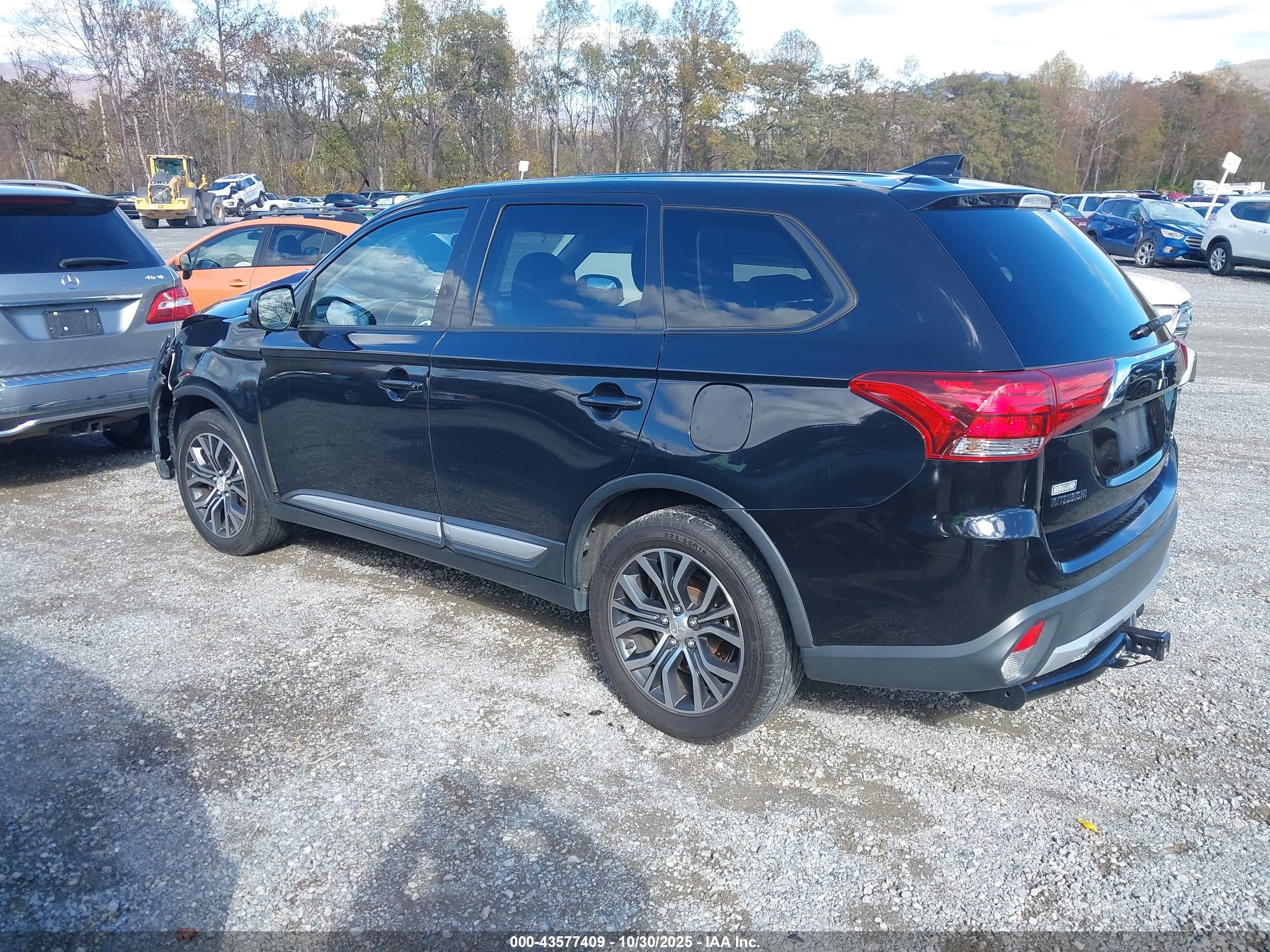 MITSUBISHI OUTLANDER image 3