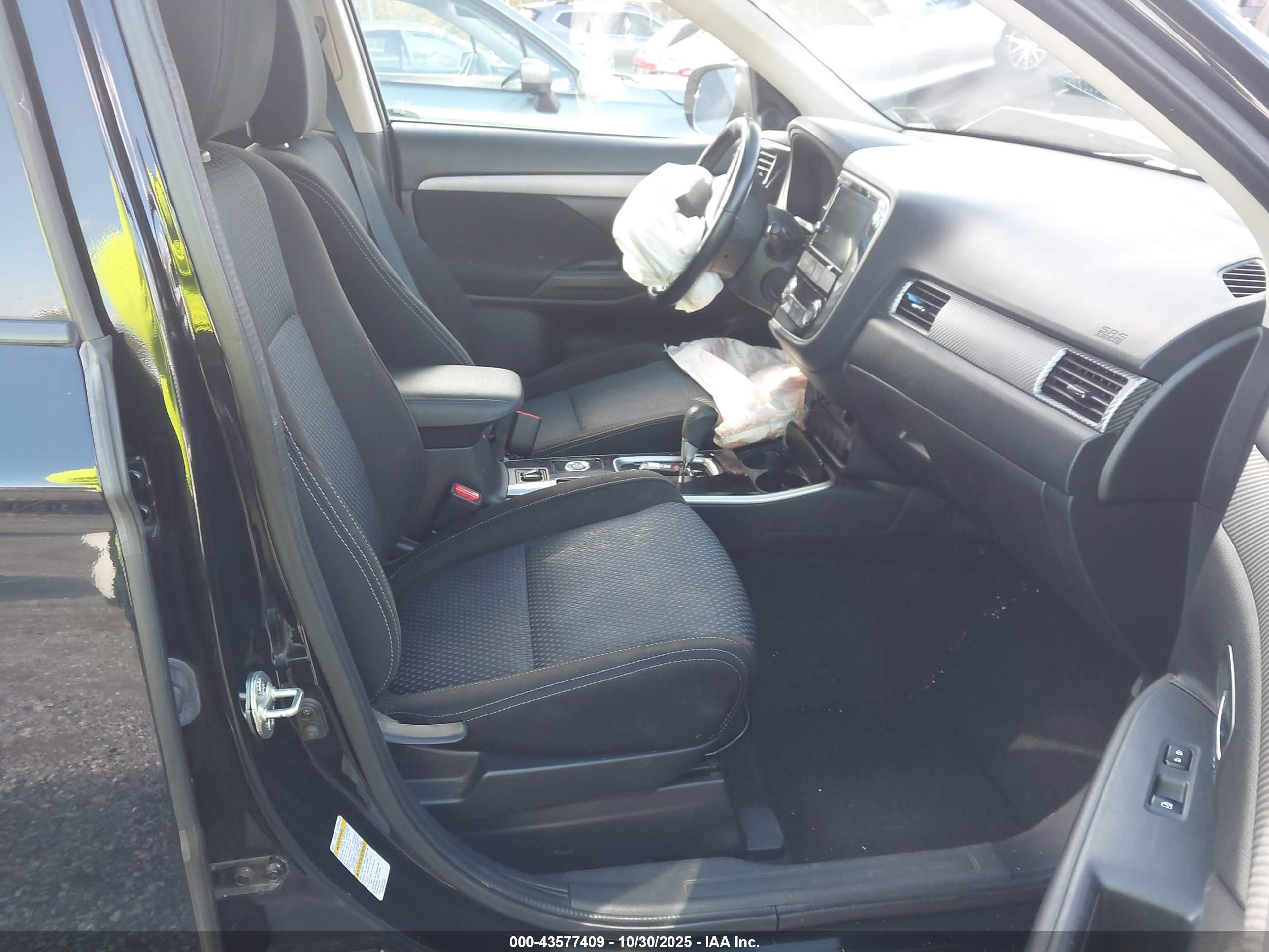 MITSUBISHI OUTLANDER image 5