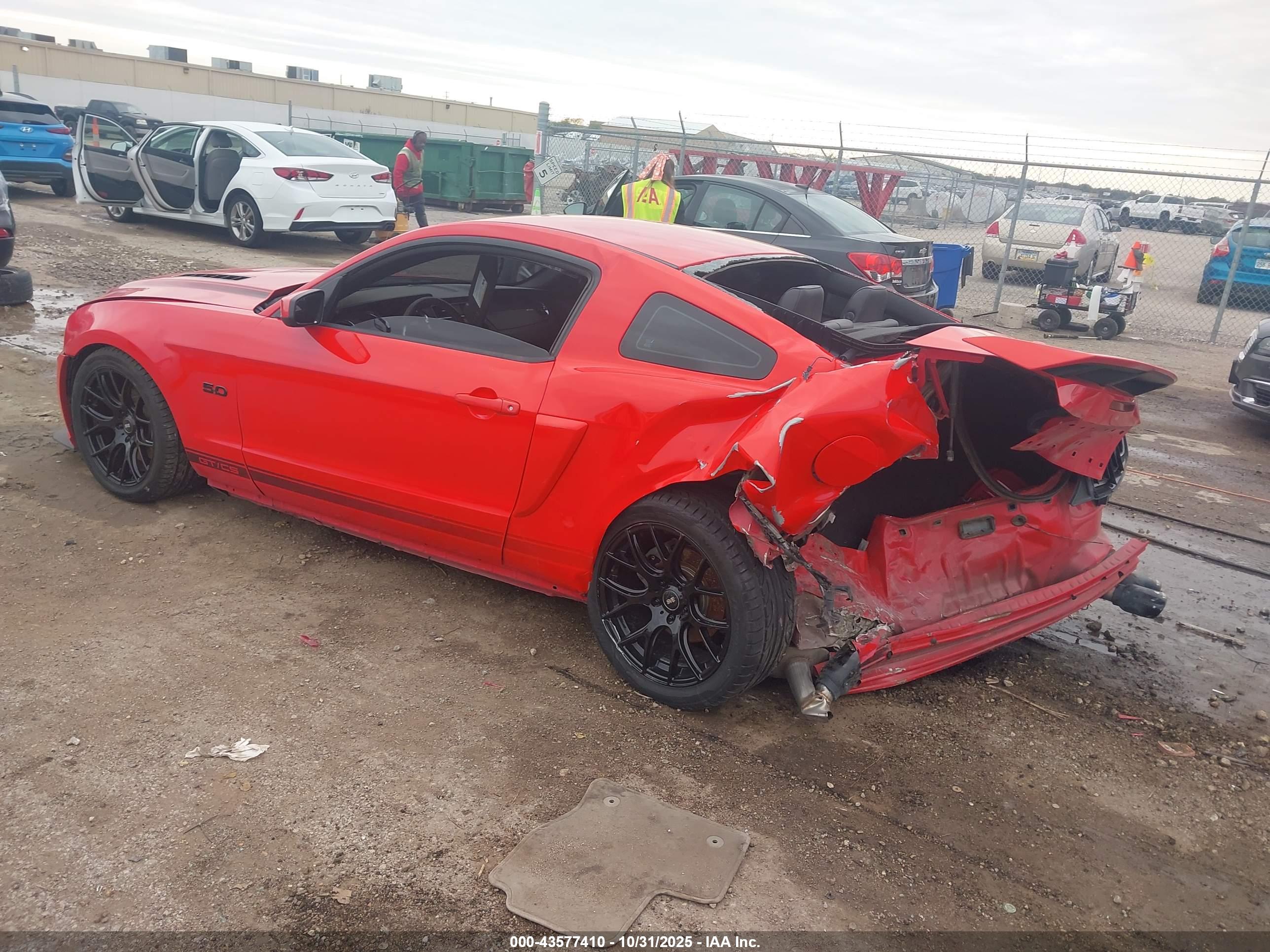 FORD MUSTANG image 3