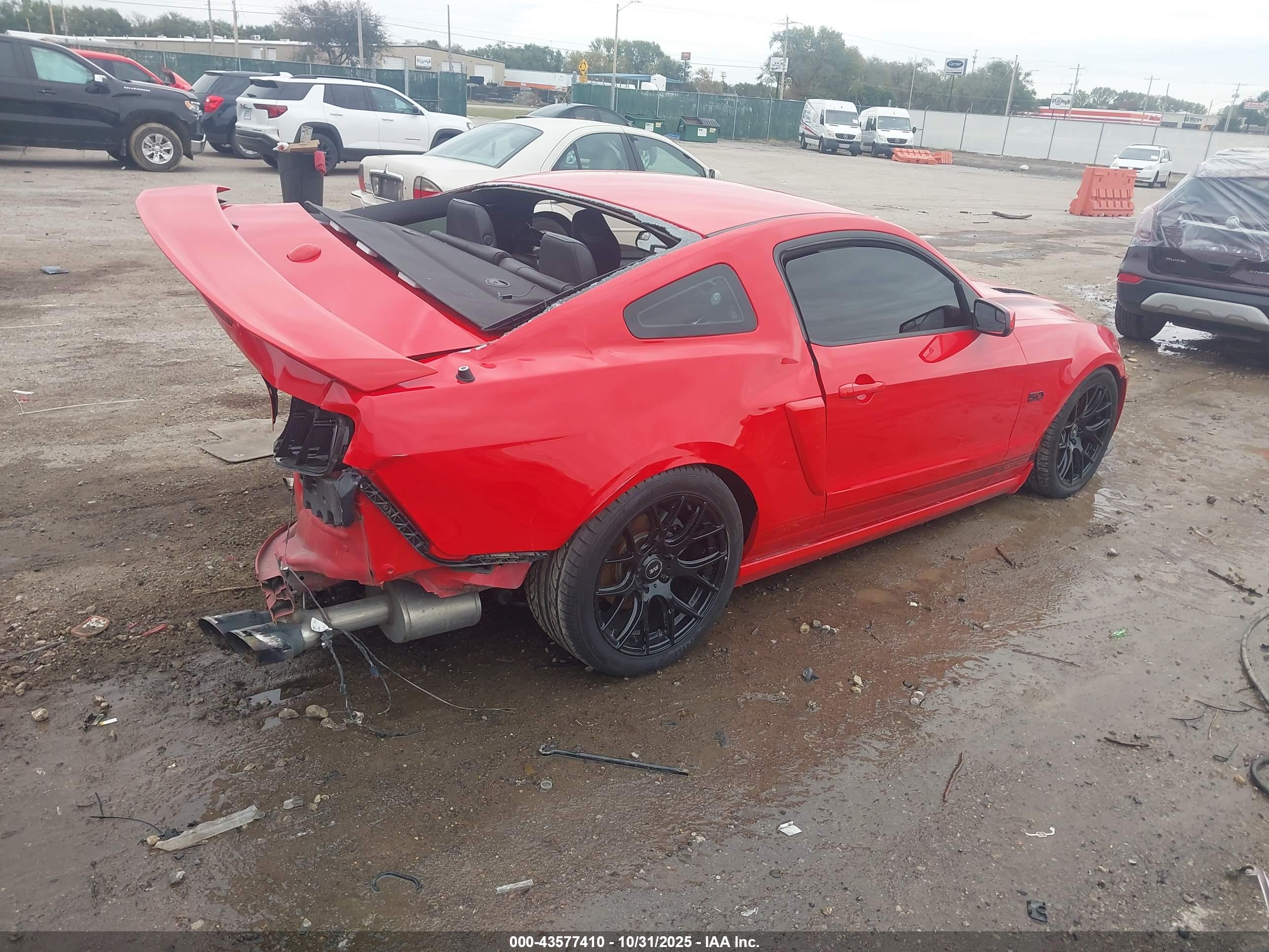 FORD MUSTANG image 4