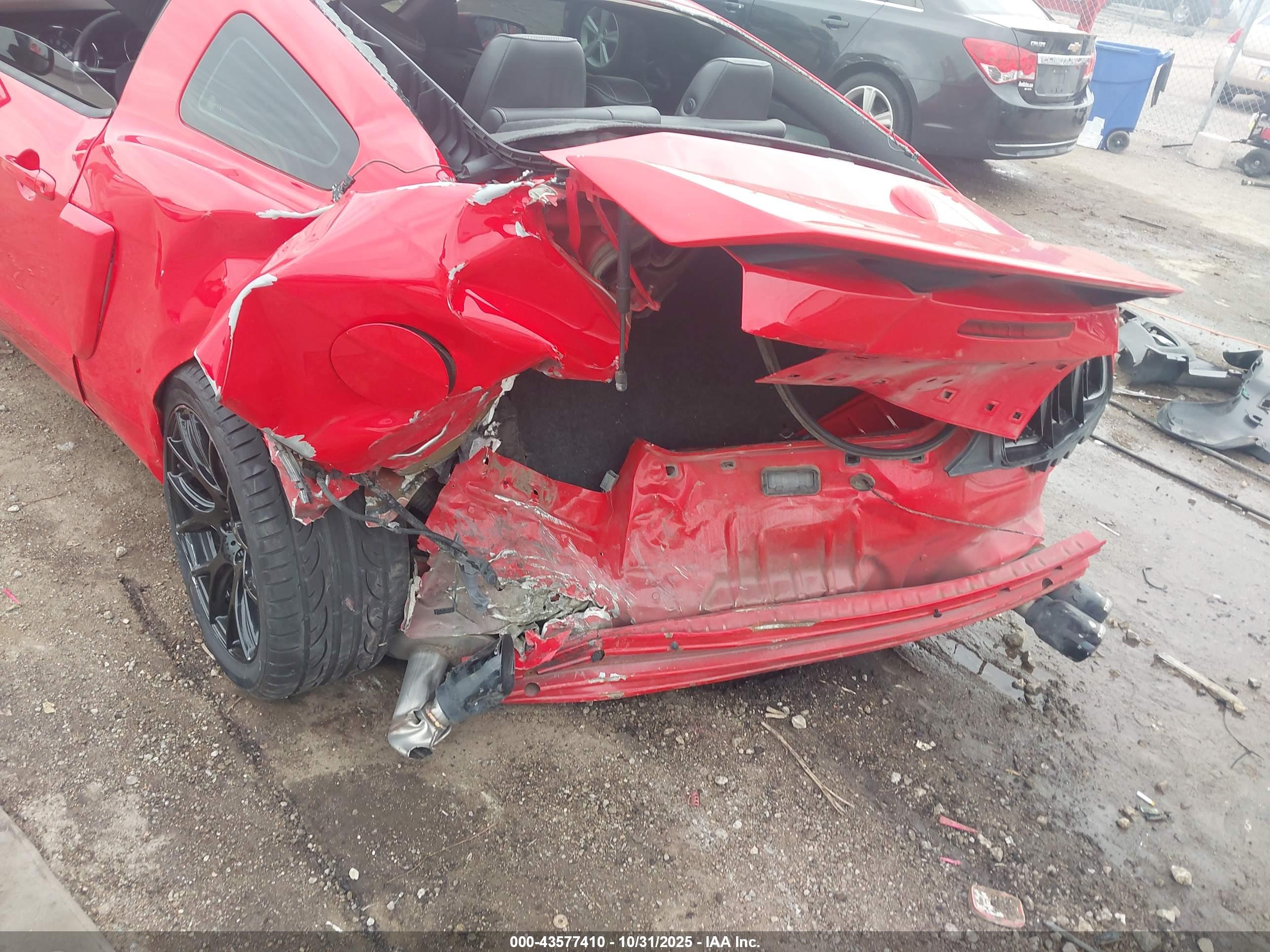 FORD MUSTANG image 6
