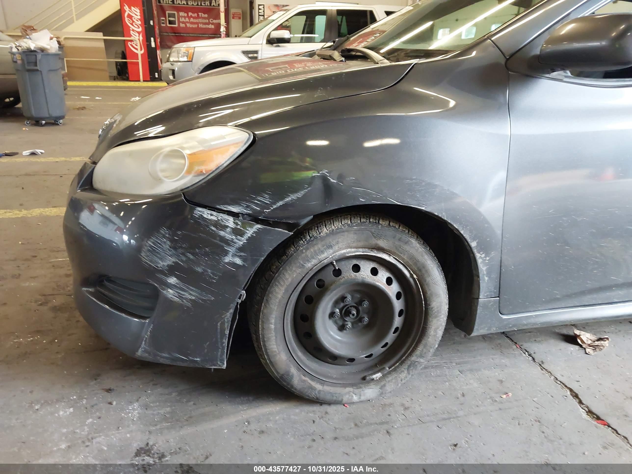 TOYOTA MATRIX image 6
