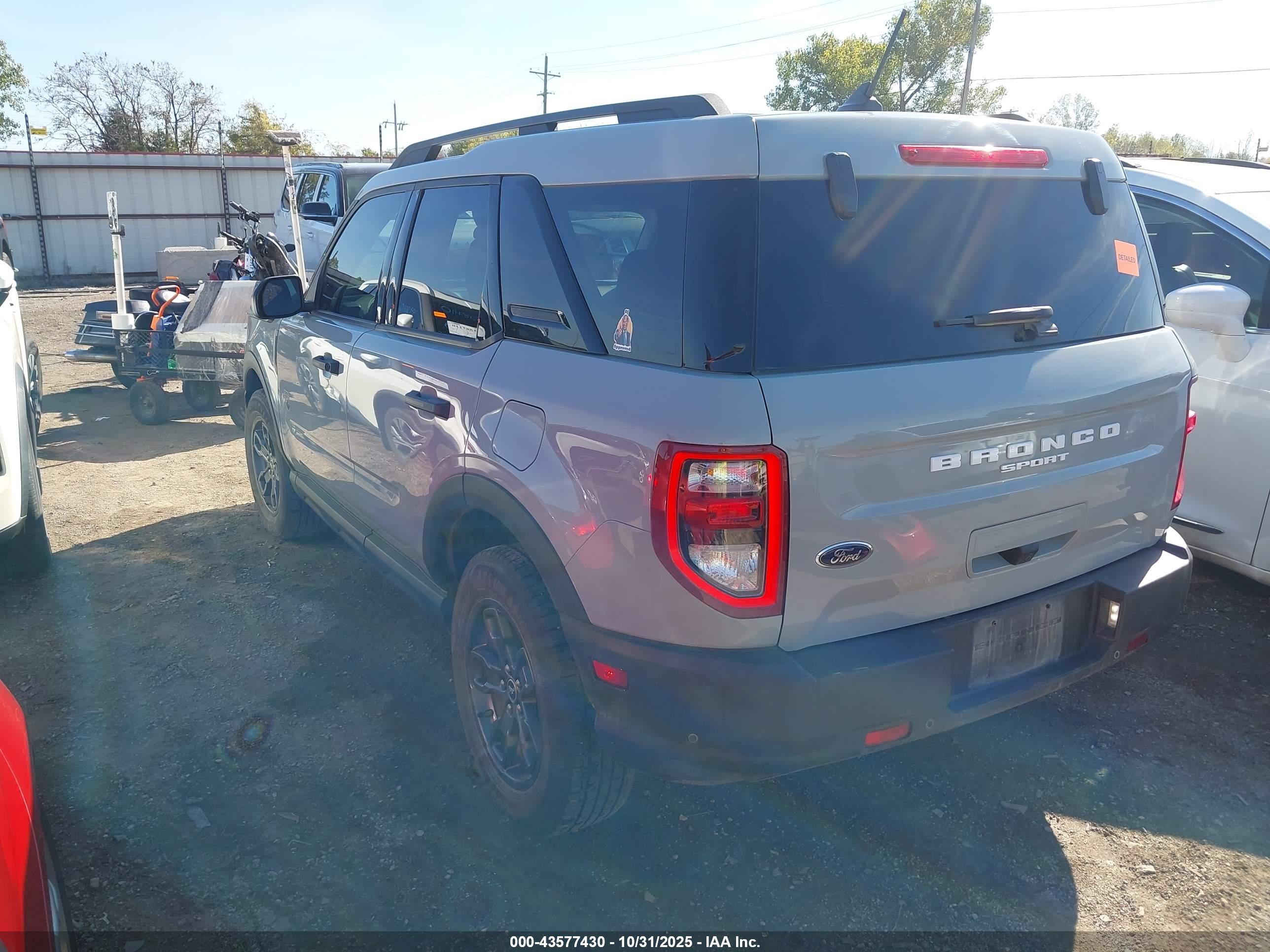 FORD BRONCO image 3
