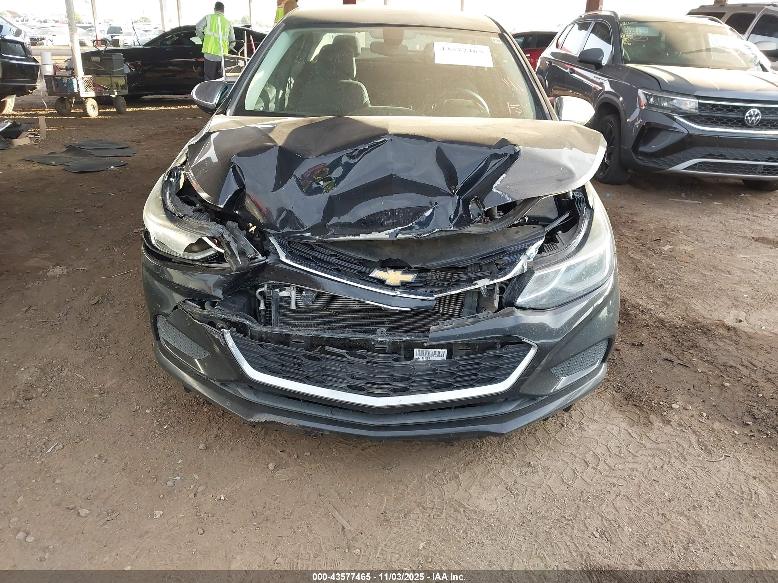 CHEVROLET CRUZE image 6