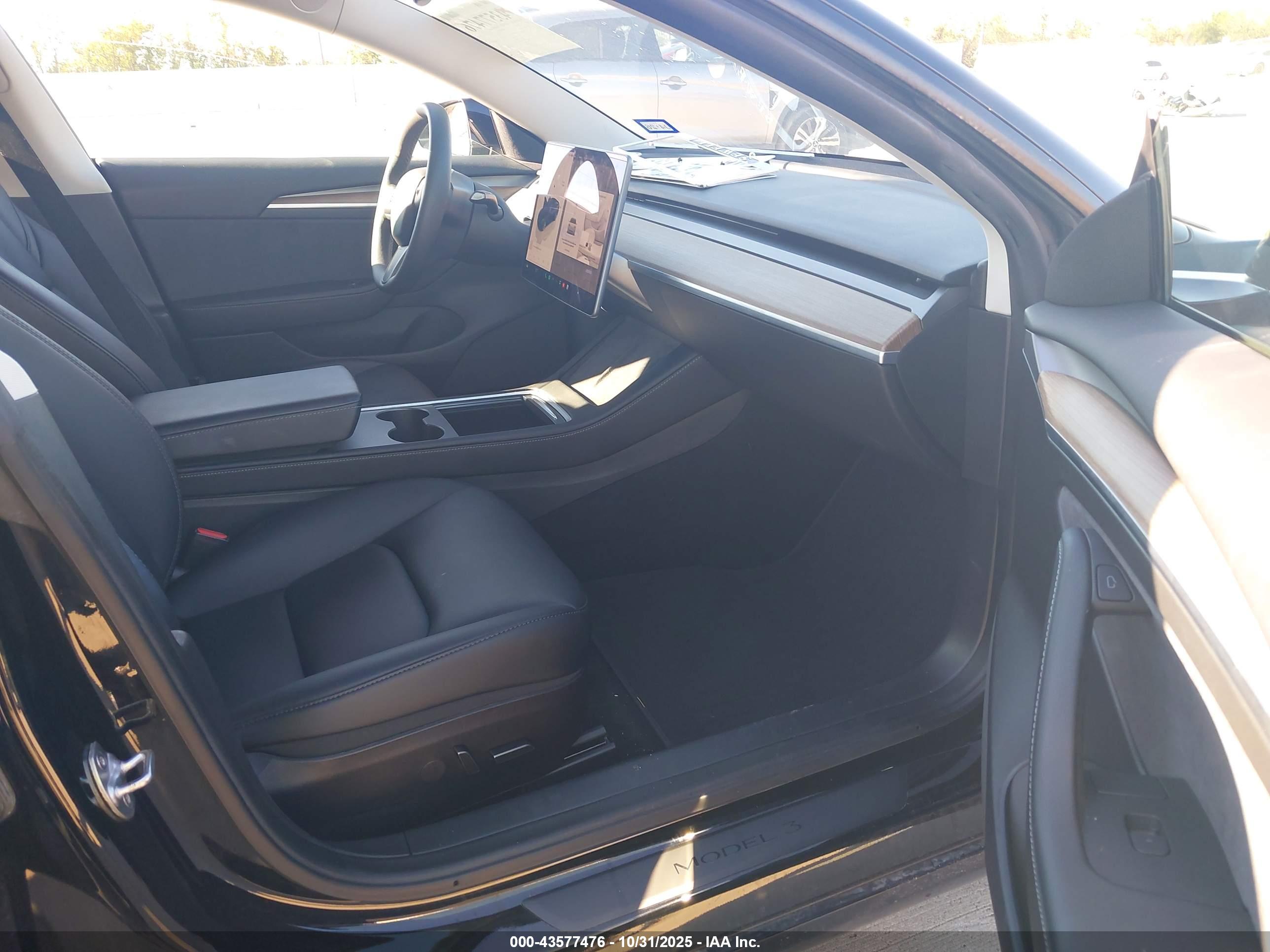 TESLA MODEL image 5