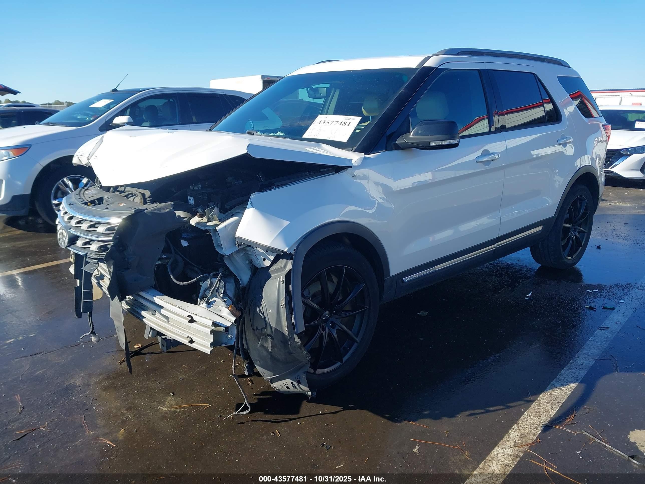FORD EXPLORER image 2