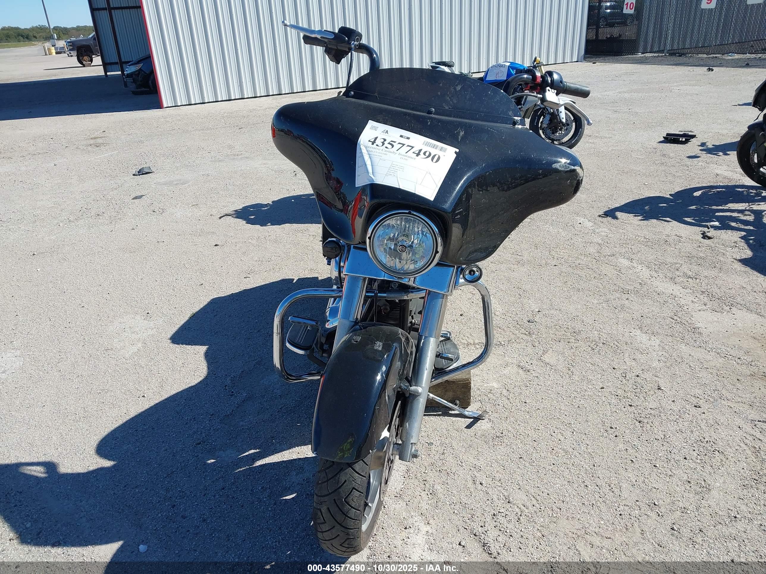 HARLEY-DAVIDSON FLHX image 5