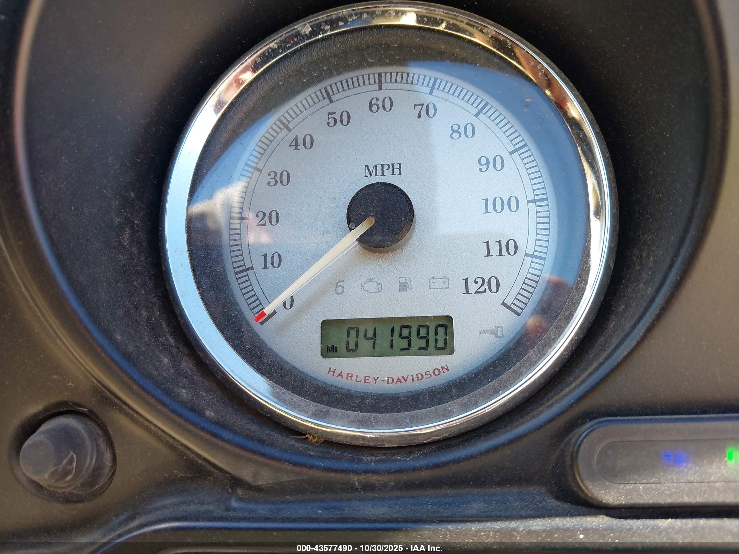 HARLEY-DAVIDSON FLHX image 7
