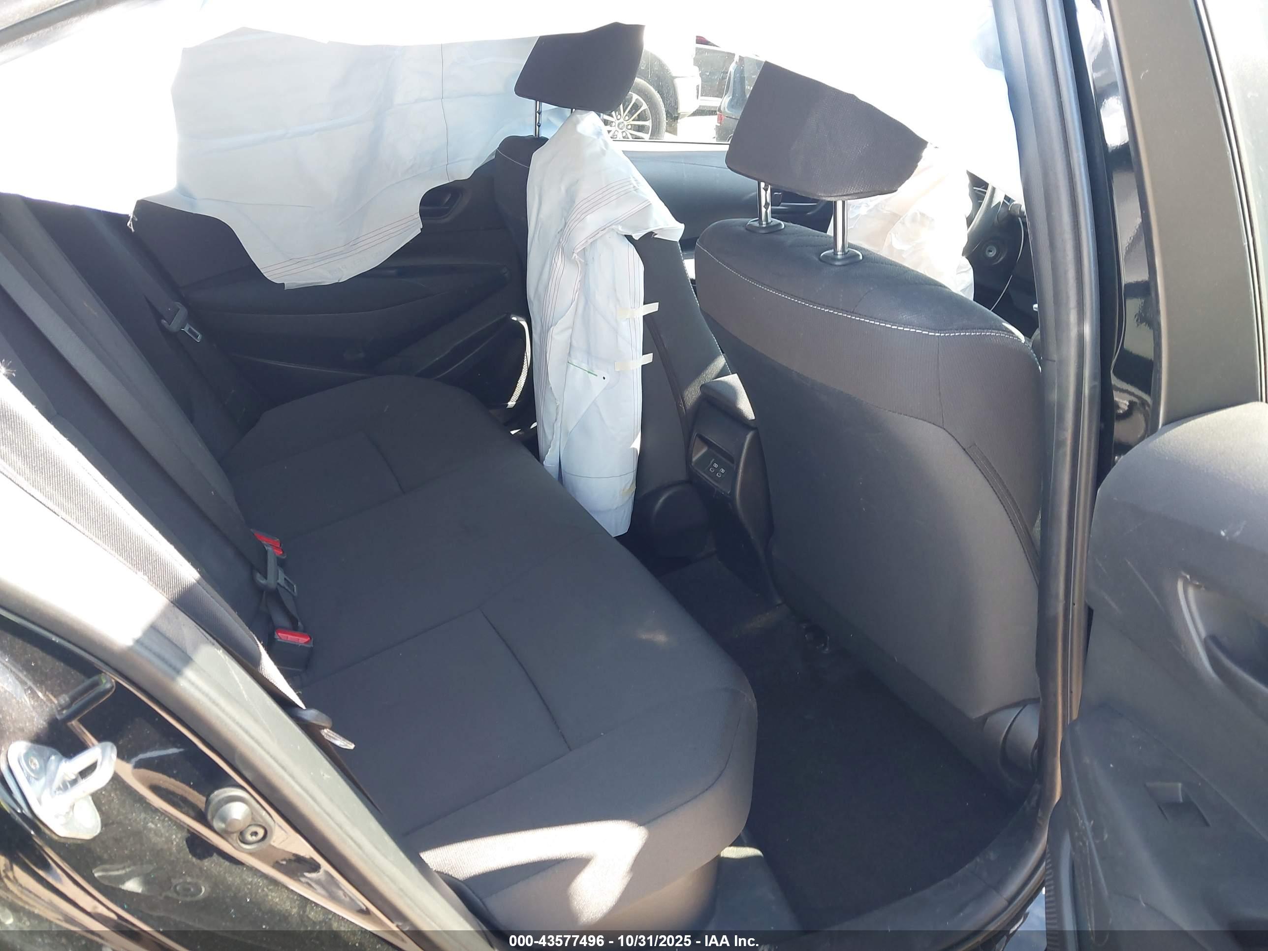 TOYOTA COROLLA image 8