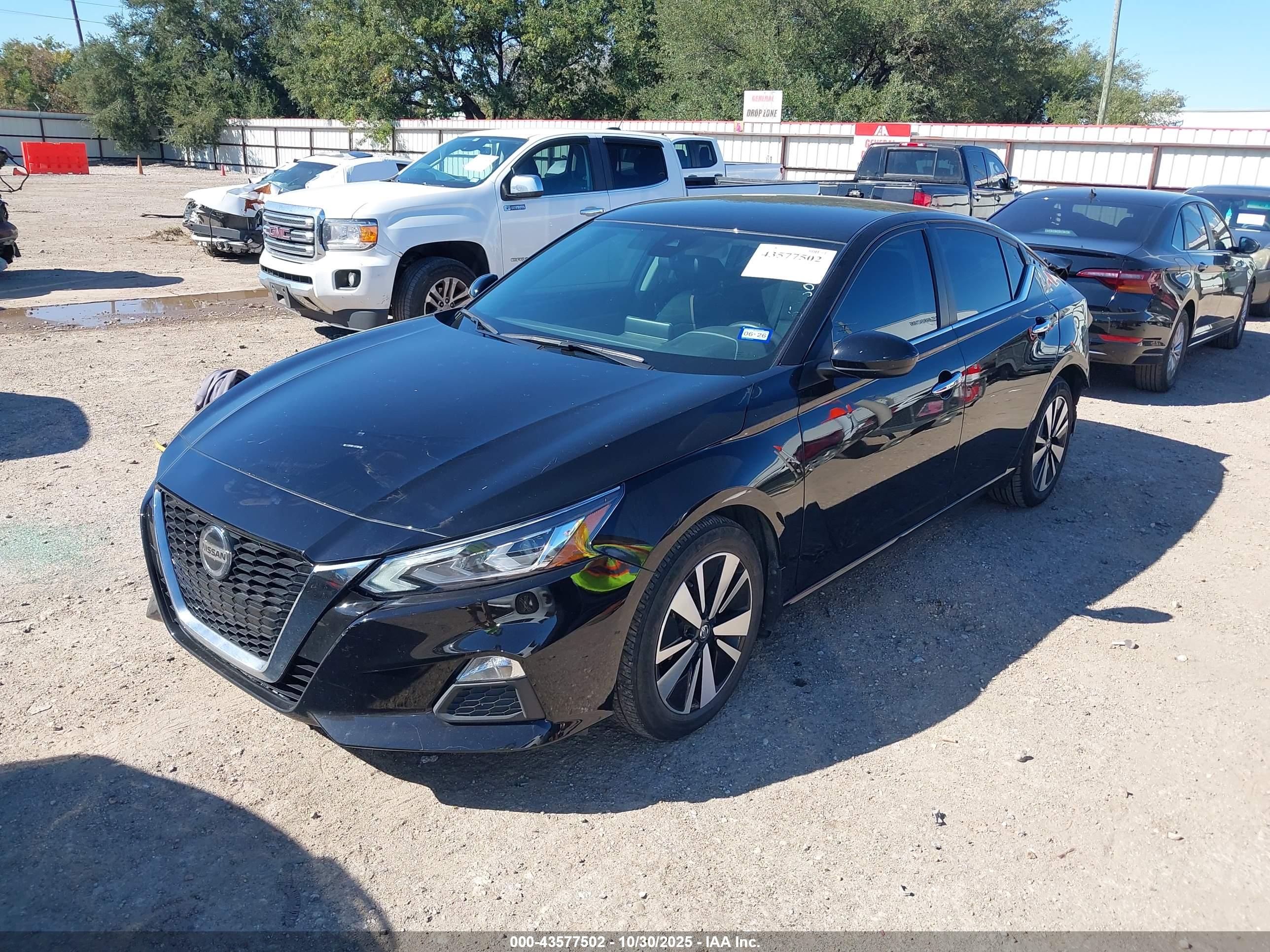 NISSAN ALTIMA image 2