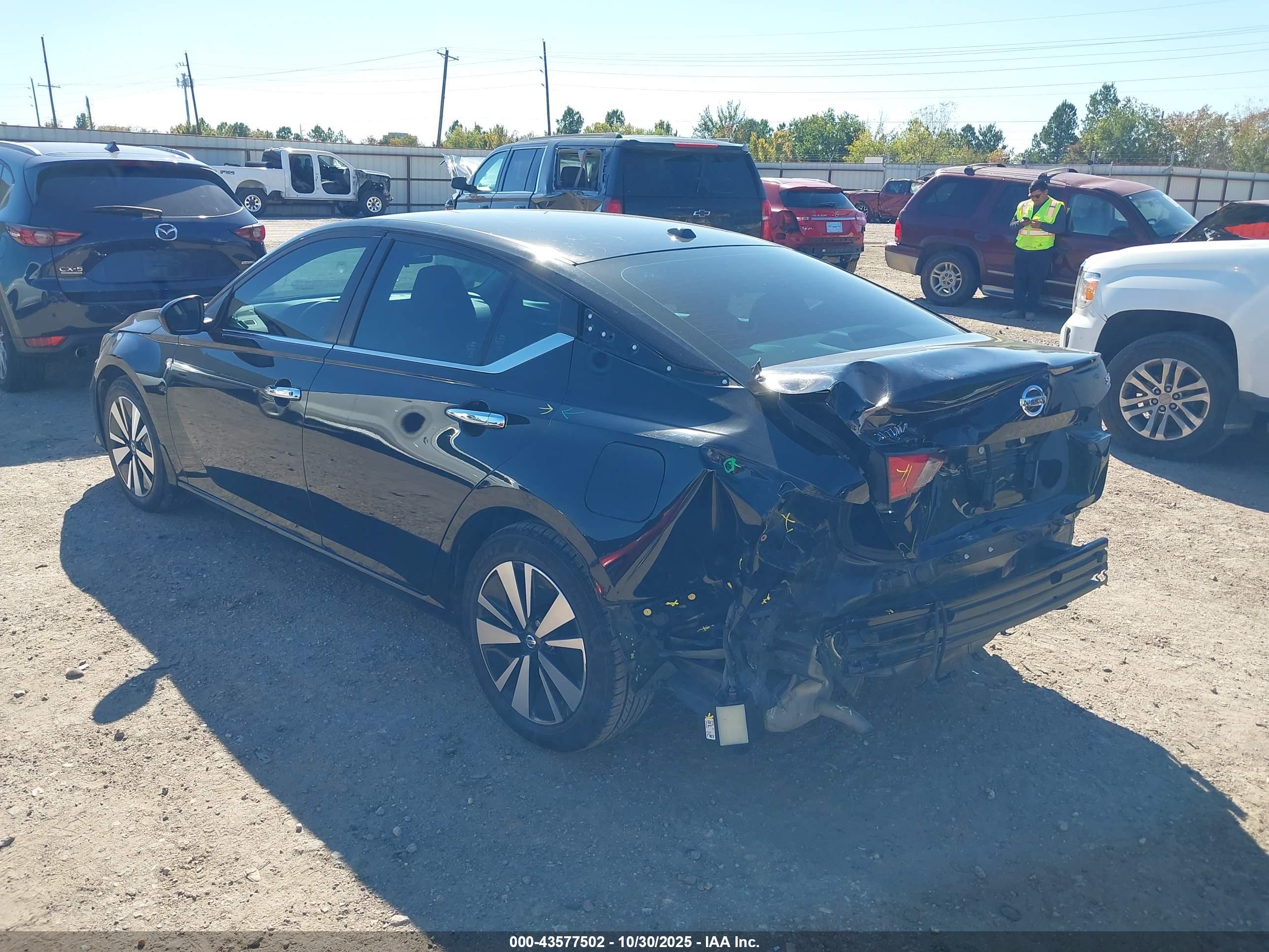 NISSAN ALTIMA image 3
