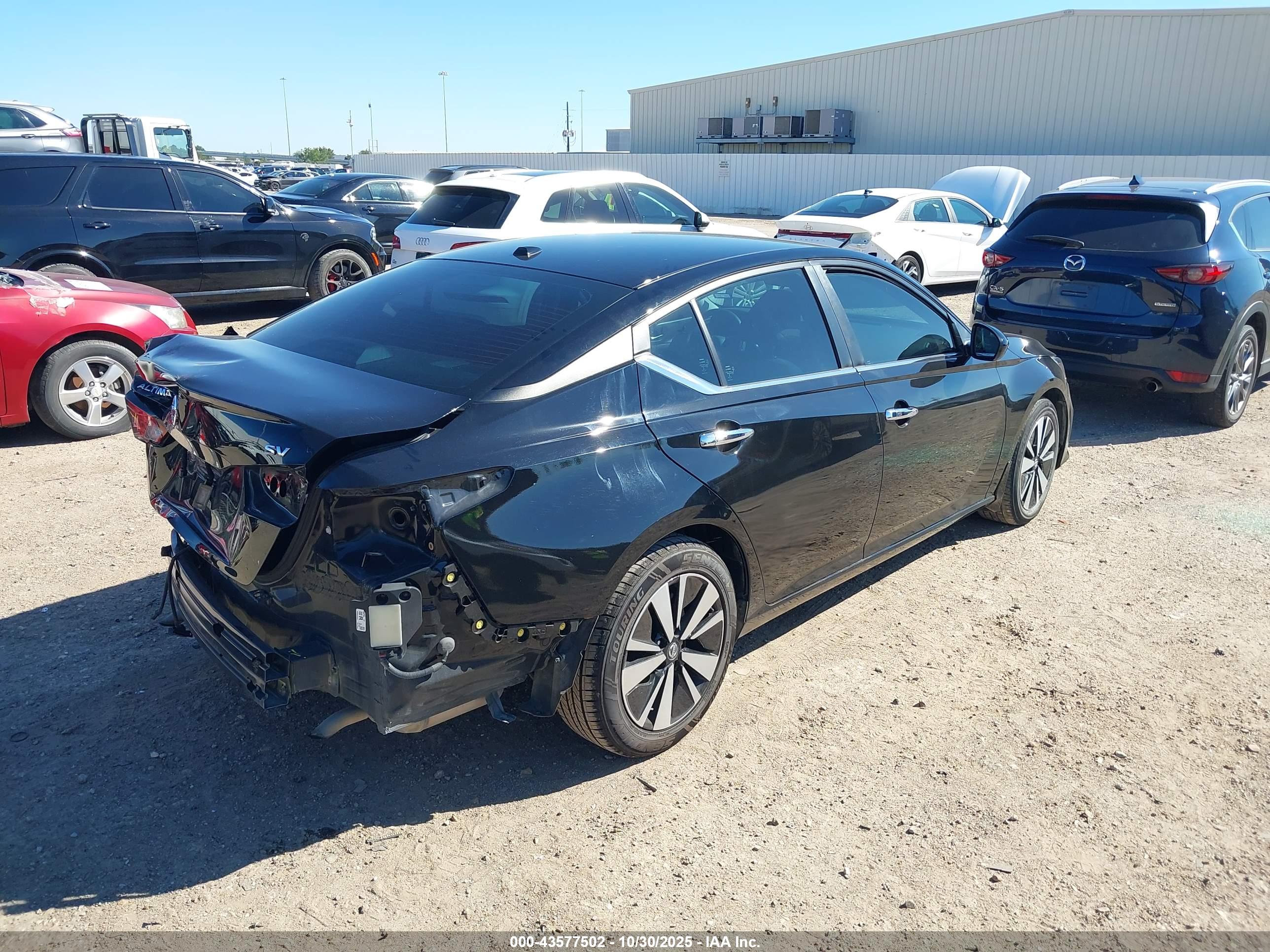 NISSAN ALTIMA image 4