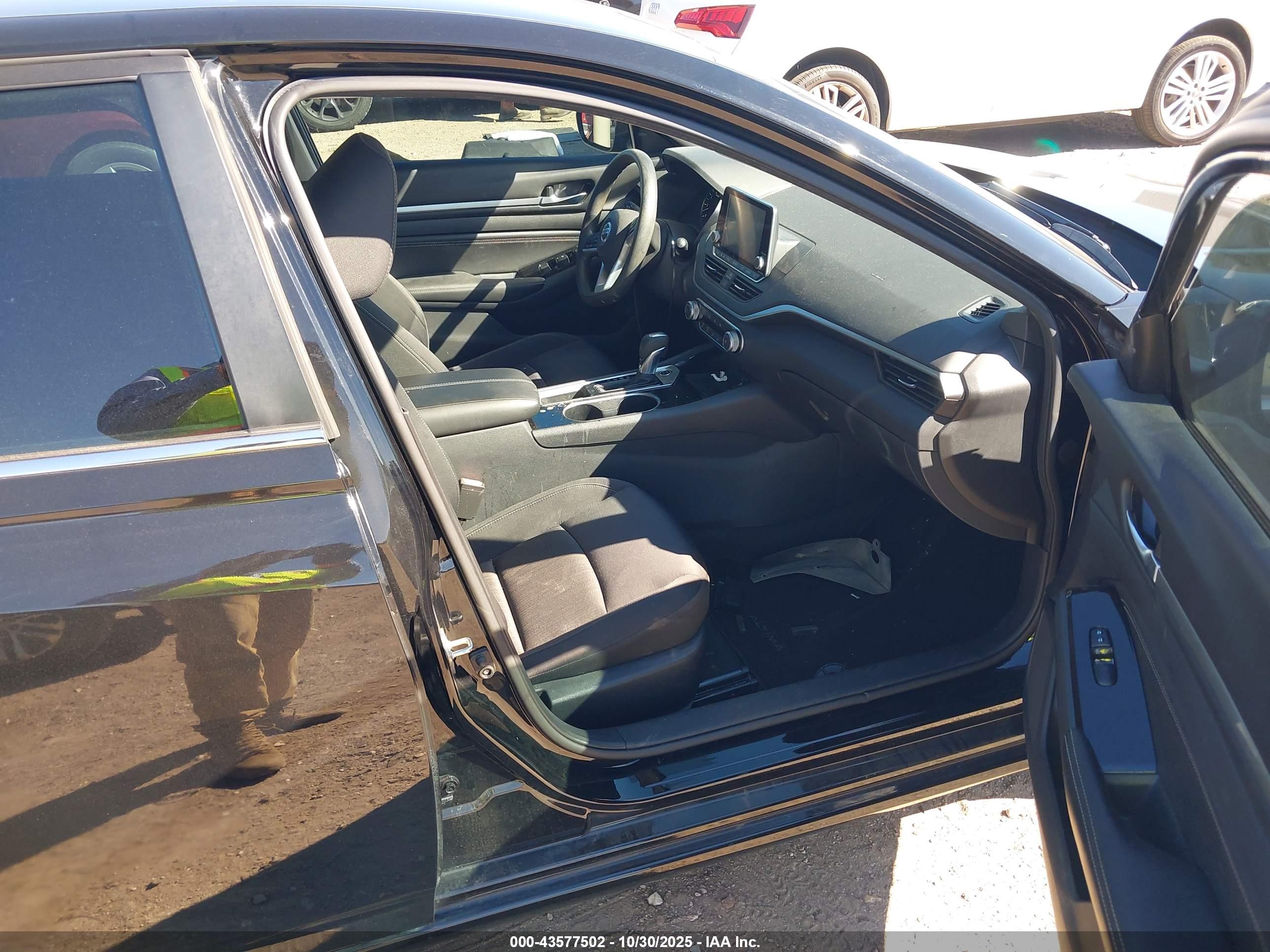 NISSAN ALTIMA image 5