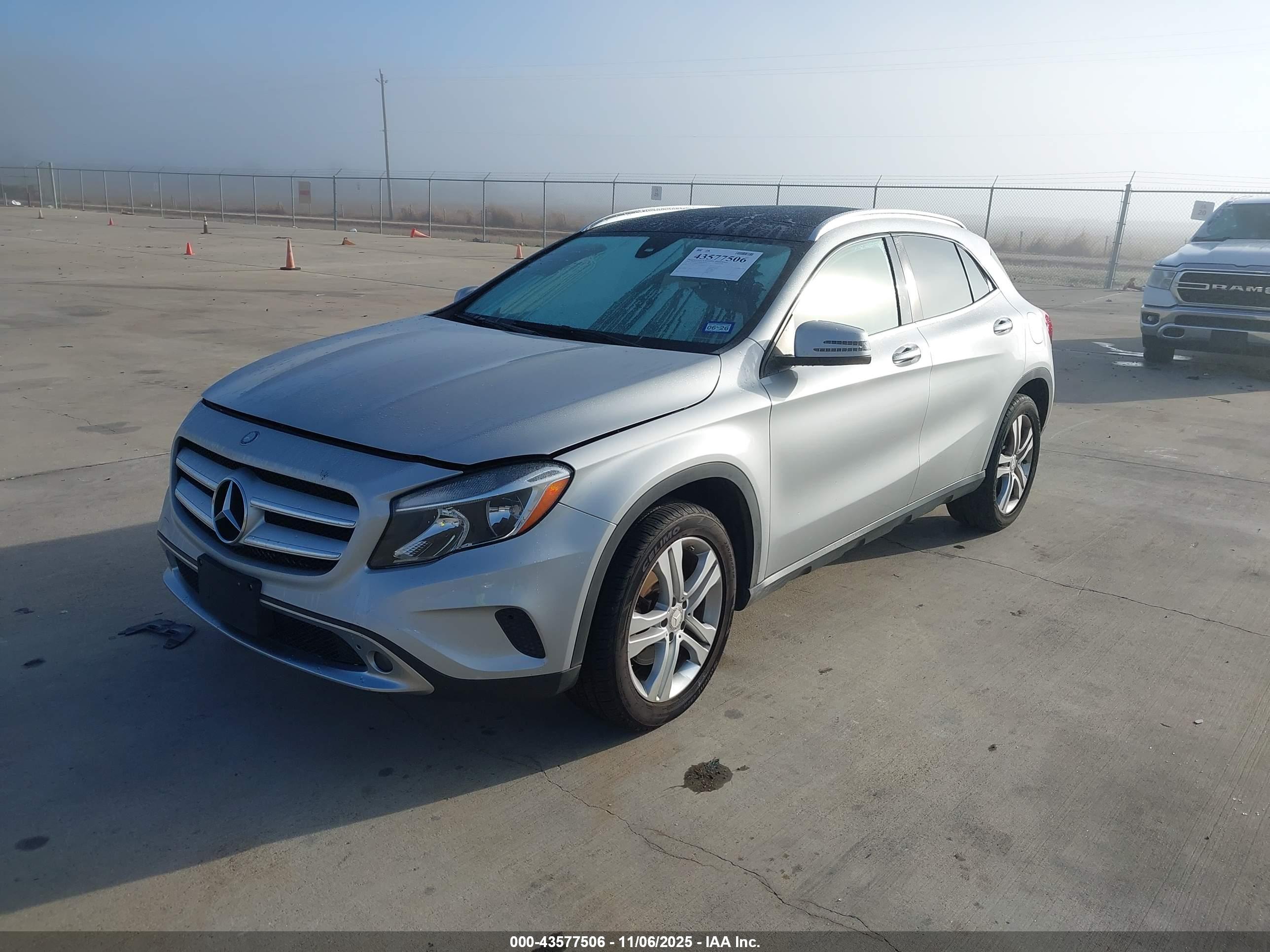 MERCEDES-BENZ GLA image 2