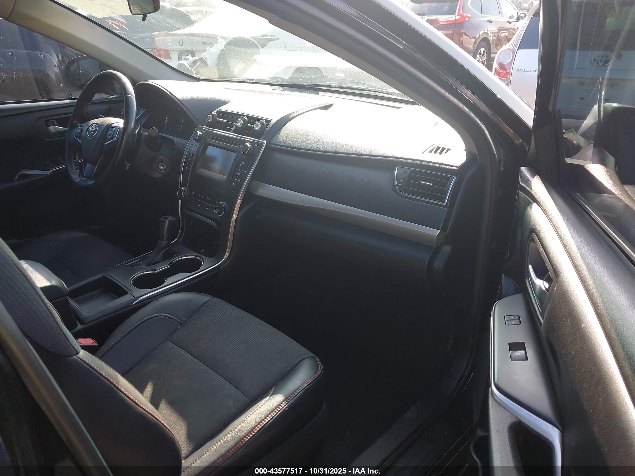 TOYOTA CAMRY image 5