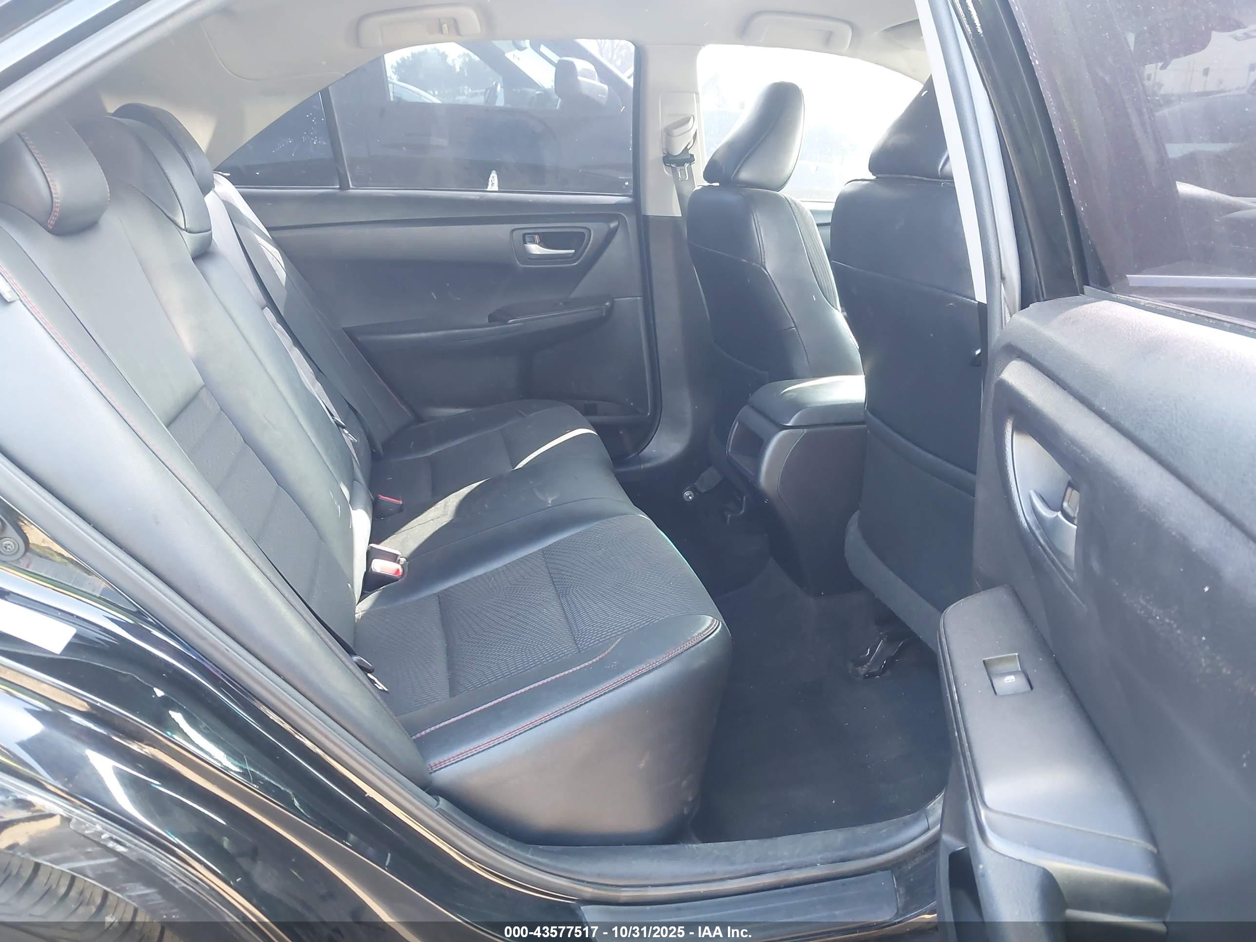 TOYOTA CAMRY image 8